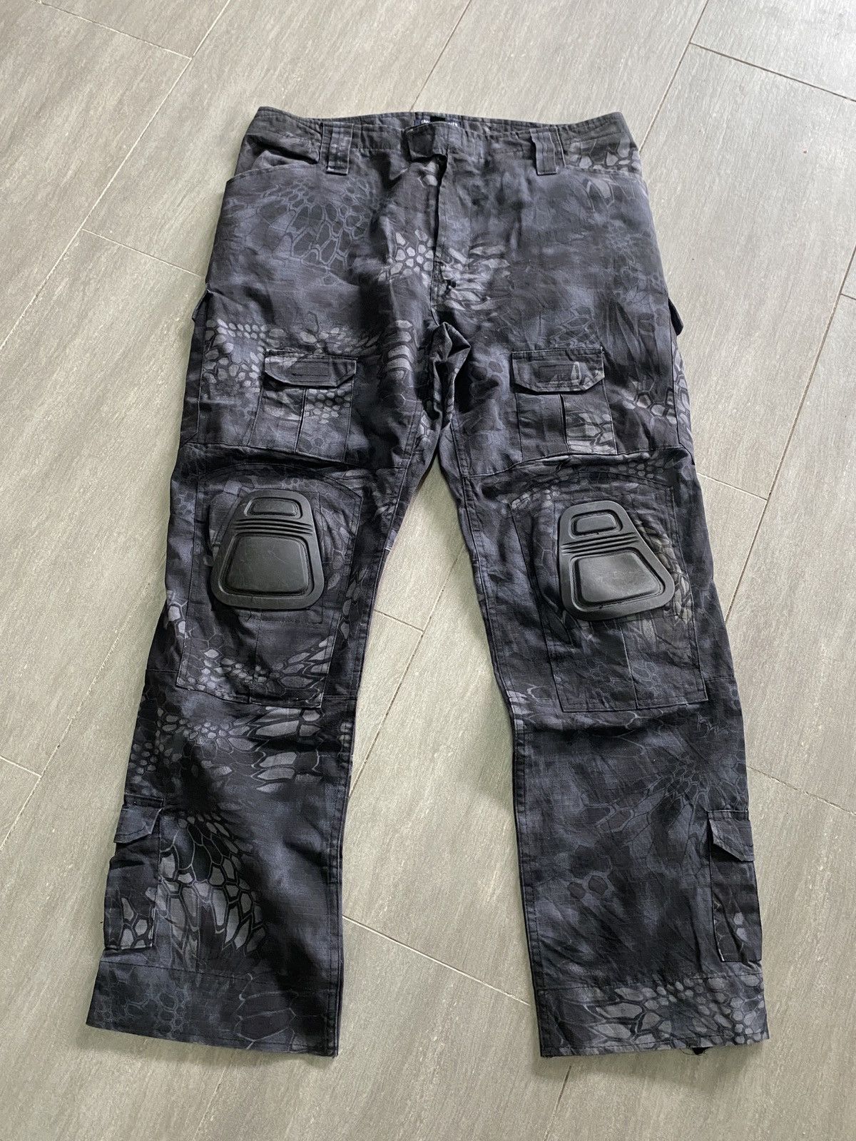 Image of Military Cargo Multipocket Tactical Pants in Grey, Men's (Size 38)