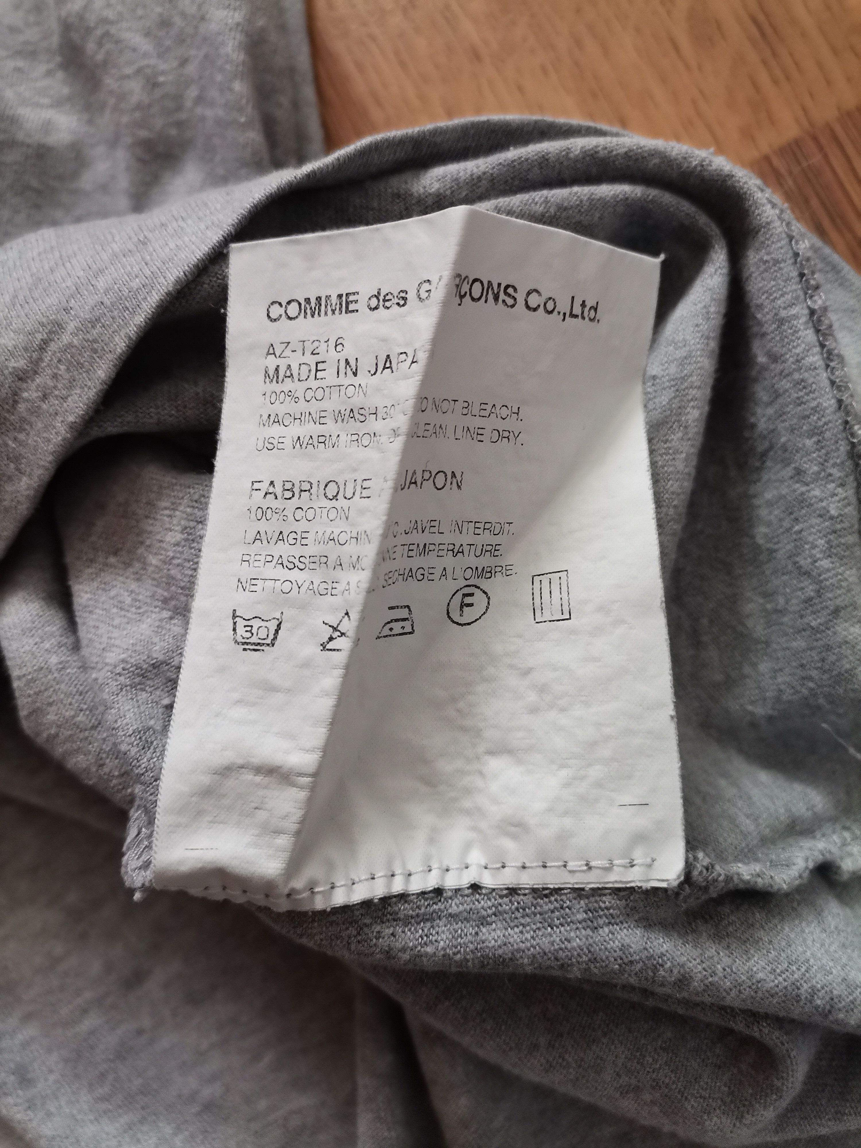 Comme des Garcons × Comme des Garcons PLAY Comme des Garcons Play Tee Size US M / EU 48-50 / 2 - 5 Thumbnail