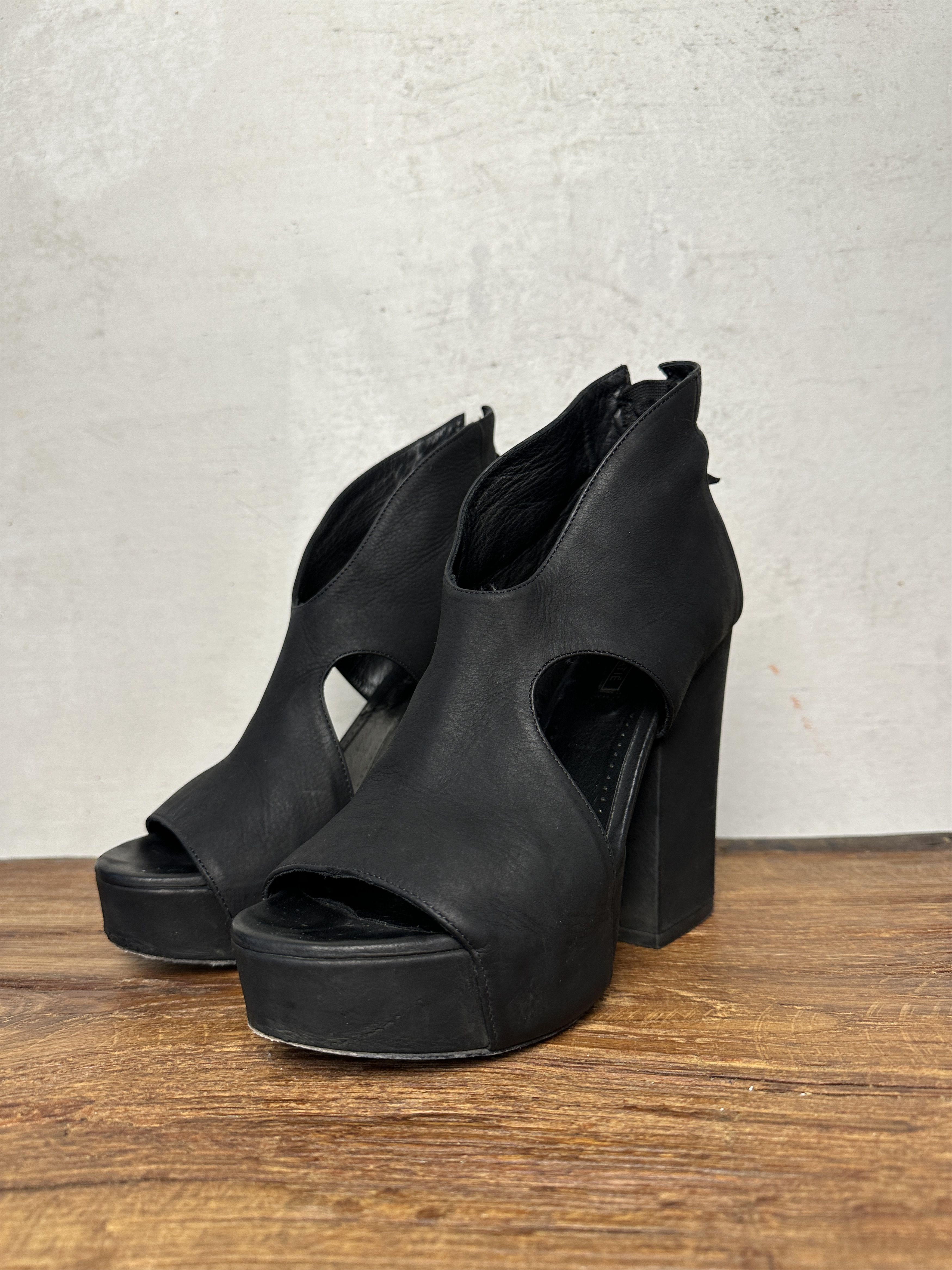 VIC MATI Vic Matie Pelle Malawi Heeled Sandals Size US 8 / IT 38 - 2 Thumbnail