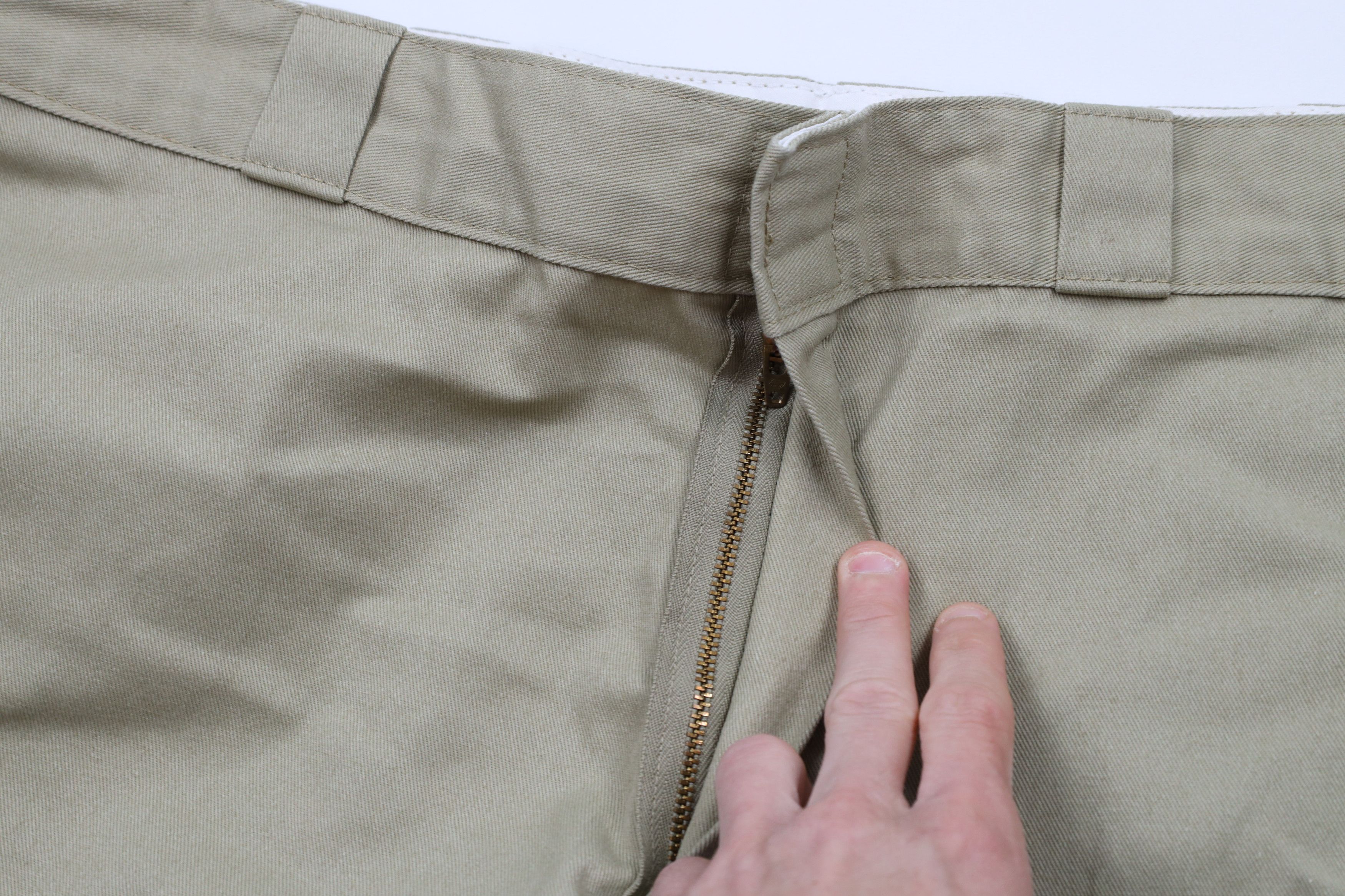 Dickies × Vintage Vintage Dickies Spell Out Workwear Mechanic Shorts Beige Size US 40 / EU 56 - 6 Thumbnail