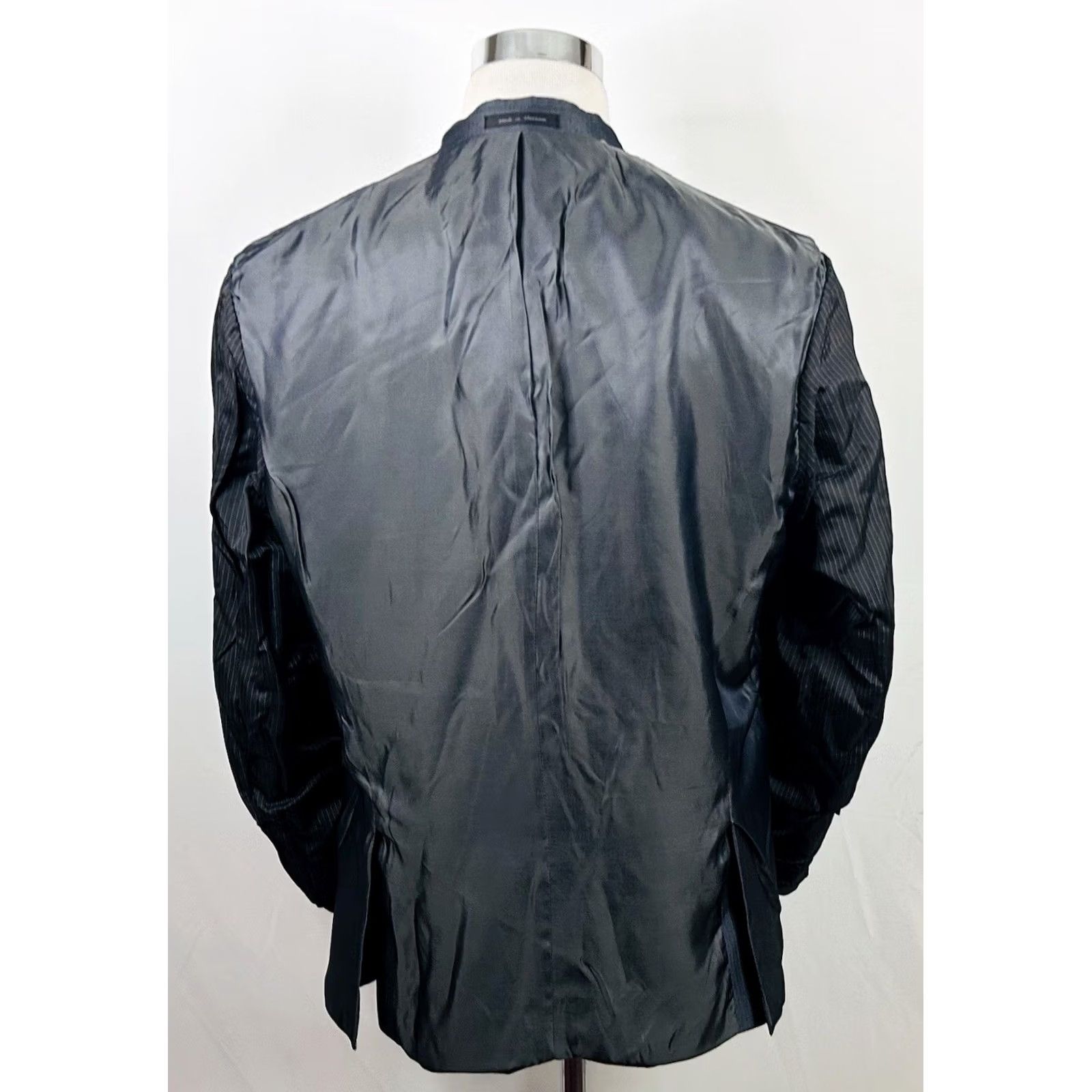 Calvin Klein Calvin Klein Sport Coat Gray Herringbone Two Button Double Vented 46R Regular Mens Coat 46 Gray Polyester Rayon Notch Lapel Two-Button Vintage No Size US XS / EU 42 / 0 - 8 Thumbnail