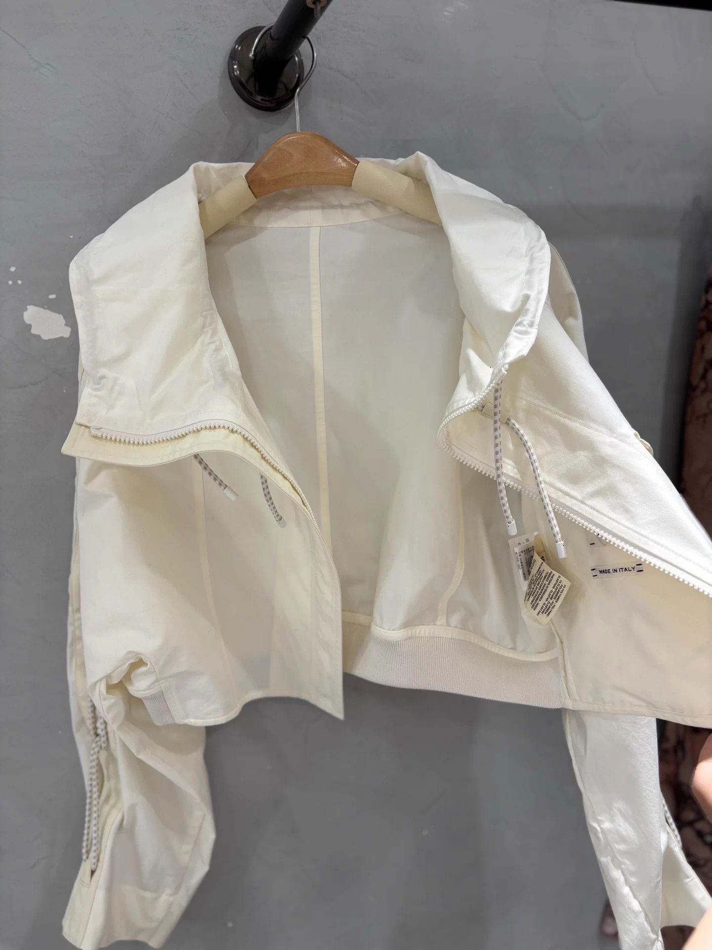 Hermes Hermes new hooded short jacket deadstock size 38 Size S / US 4 / IT 40 - 3 Thumbnail