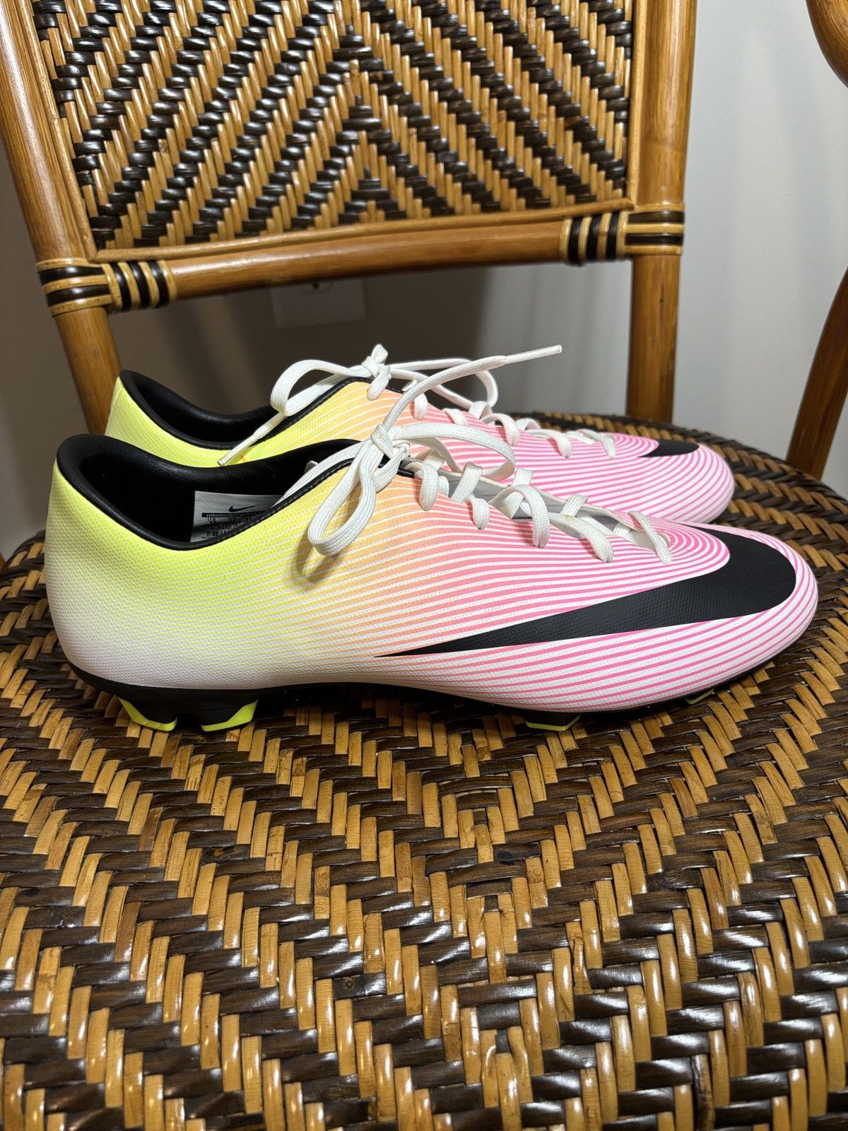 Nike Nike Mercurial Victory V FG Volt Total Orange 651632-107 Size US 12 / EU 45 - 1 Thumbnail