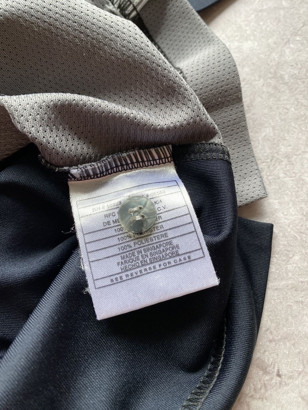 Nike Vintage Nike Court Two-Tone Tennis Polo Shirt Grey Navy Size US L / EU 52-54 / 3 - 11 Thumbnail