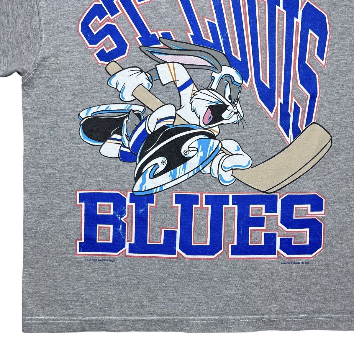 NHL Vtg 1993 NHL St. Louis Blues Bugs Bunny Hockey Graphic Tee Size US L / EU 52-54 / 3 - 7 Thumbnail