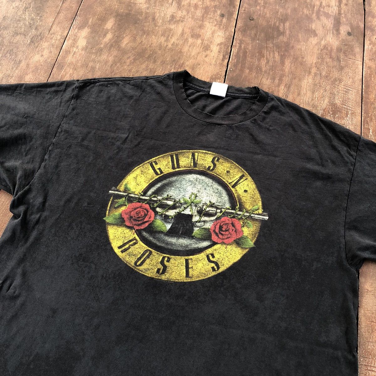 Band Tees Vintage 2000 Guns N Roses Distressed T Shirt Size US XXL / EU 58 / 5 - 1 Thumbnail