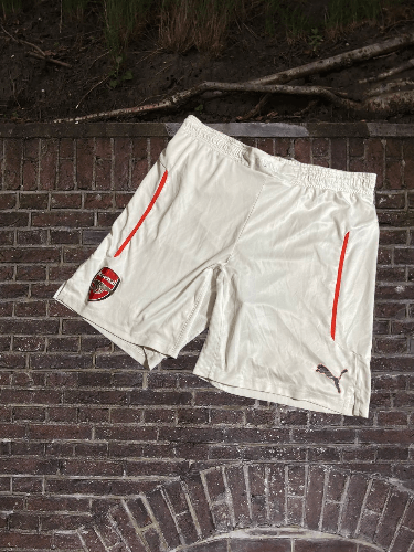 Puma Puma FC Arsenal shorts Size US 32 / EU 48 - 1 Thumbnail