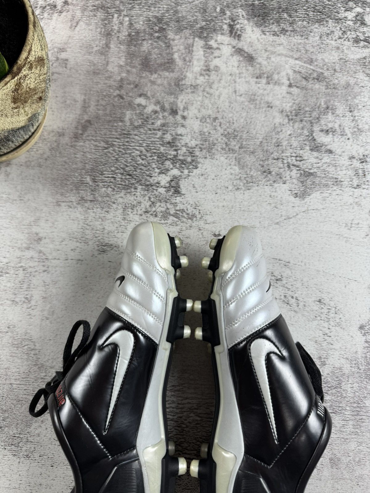 Nike Nike Air Zoom III Total 90 US 5,5Y Metallic Soccer Football EU 38 Boots Shoes Size US 5.5 / EU 38 - 13 Thumbnail