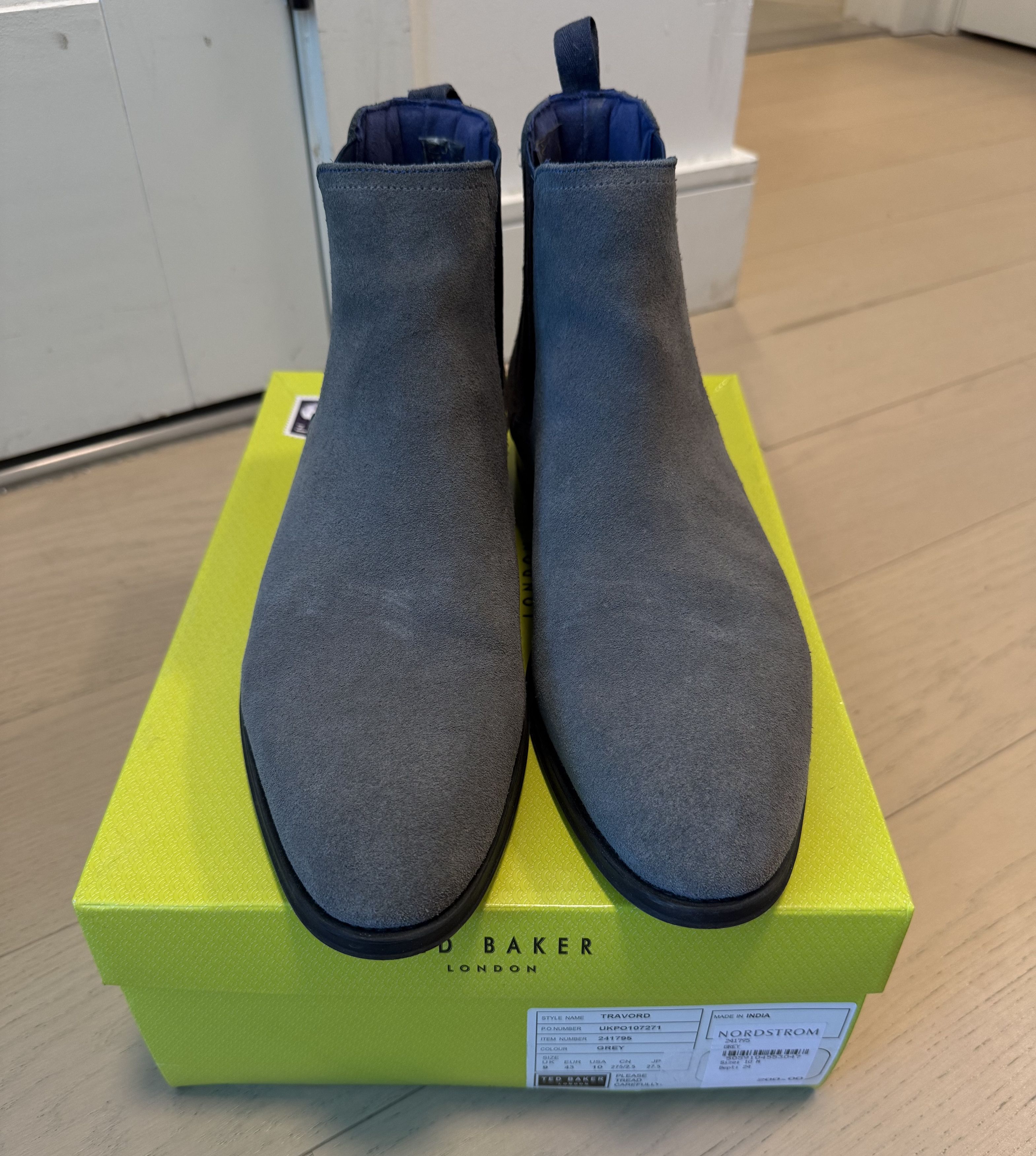 Ted Baker Ted Baker Chelsea Boots (Travord) - Grey Suede Size US 10 / EU 43 - 2 Thumbnail