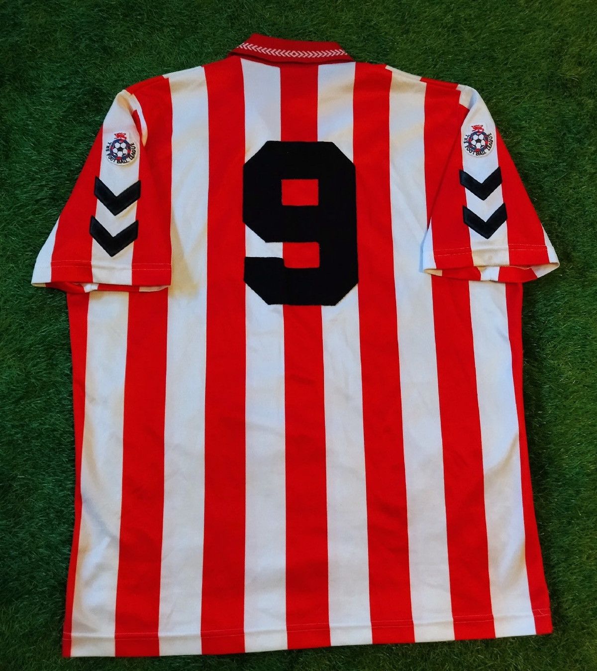 Hummel Sunderland 1991/1994 Hummel #9 shirt match worn? Size US XL / EU 56 / 4 - 2 Thumbnail