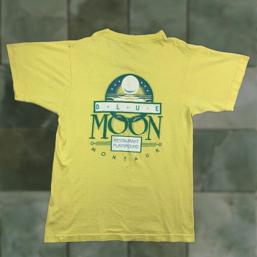 Fruit Of The Loom VINTAGE Fruit of the Loom T-Shirt Men Adult Medium Yellow Graphic 90s Moon Restaurant Promo Size US M / EU 48-50 / 2 - 1 Thumbnail