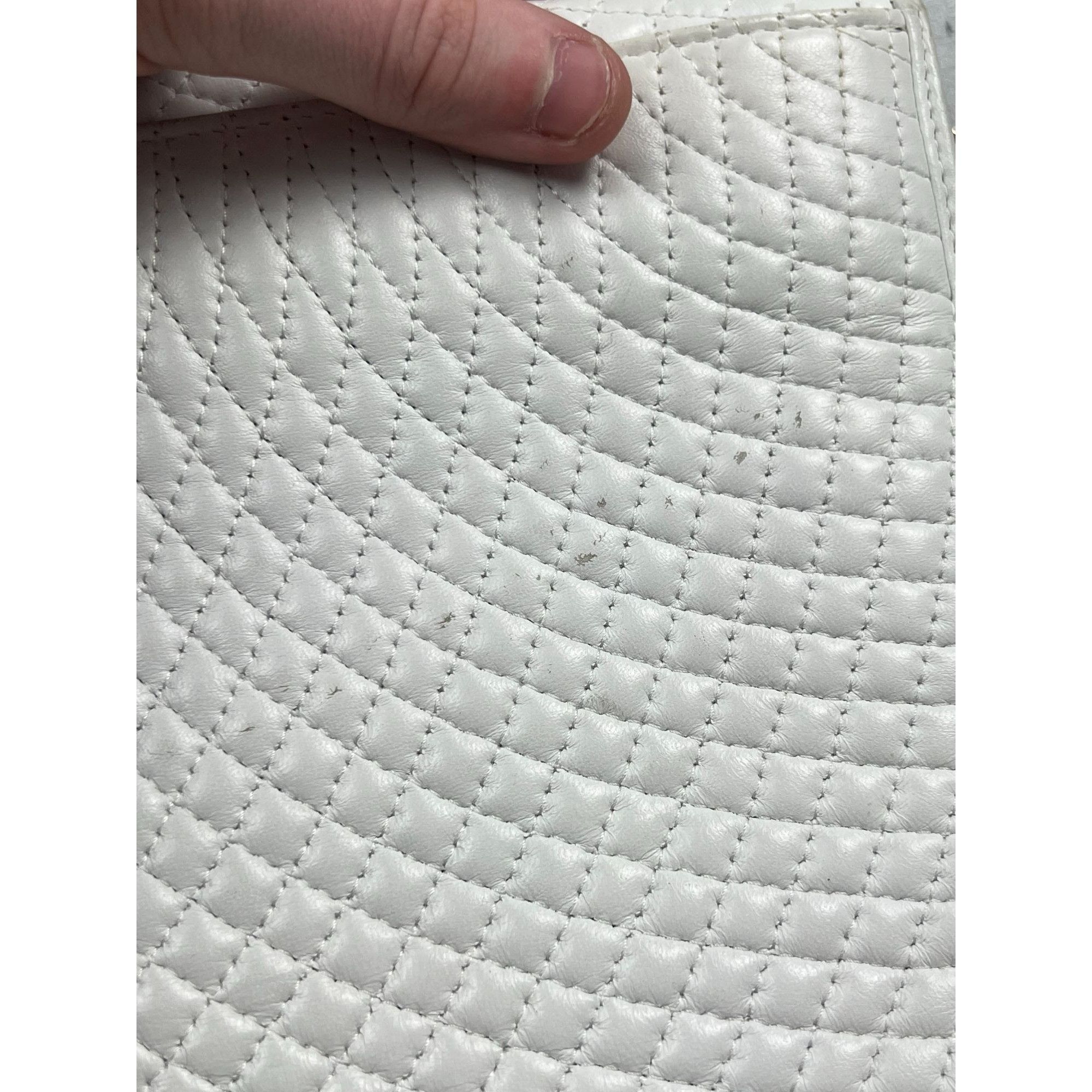 Bally Bally White Leather Quilted Clutch Bag (Y0782) Size ONE SIZE - 14 Thumbnail