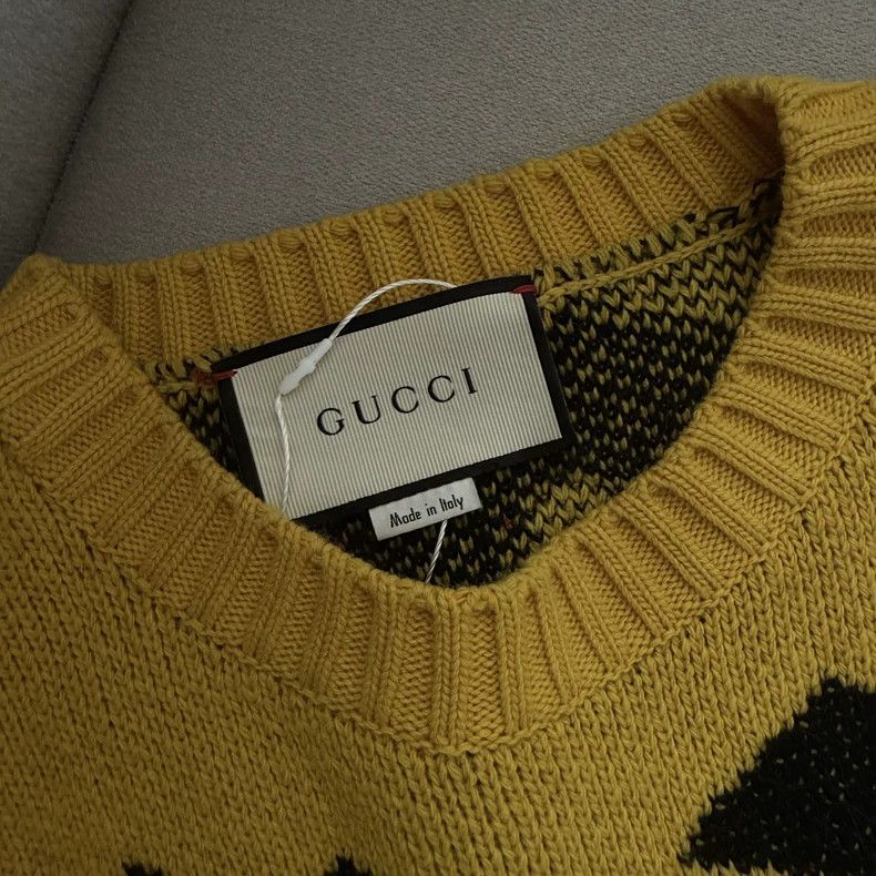 Gucci Gucci SizeOS Yellow bat pattern sweater Size US M / EU 48-50 / 2 - 2 Thumbnail