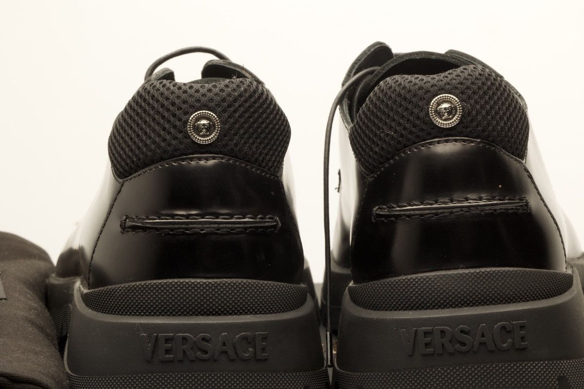 Versace Versace Black Leather Lace-Up Shoes Brand New .Size 9 Size US 9 / EU 42 - 4 Thumbnail