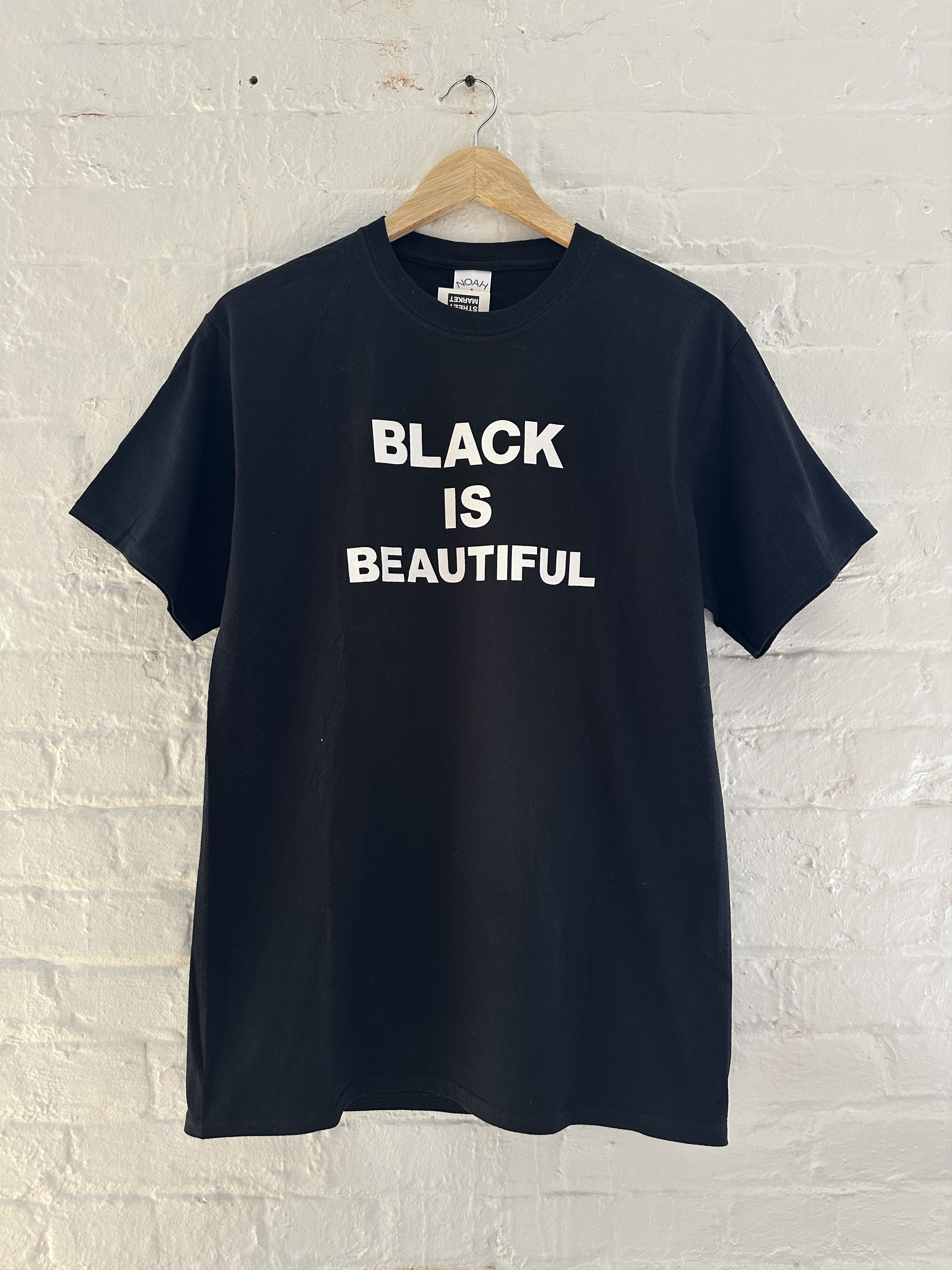 Dover Street Market × Noah Noah Black is Beautiful Tee Size US M / EU 48-50 / 2 - 1 Thumbnail