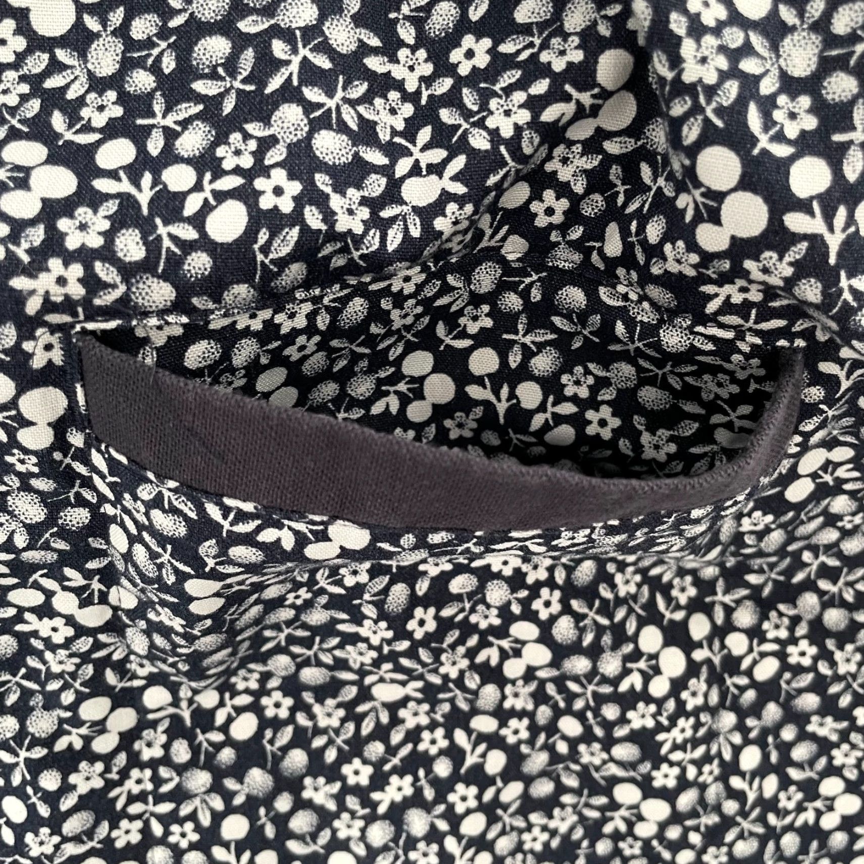 Lululemon VINTAGE Lululemon Shirt Mens Short Sleeve Button Up Adult Medium Blue Floral Casual Size US M / EU 48-50 / 2 - 6 Thumbnail
