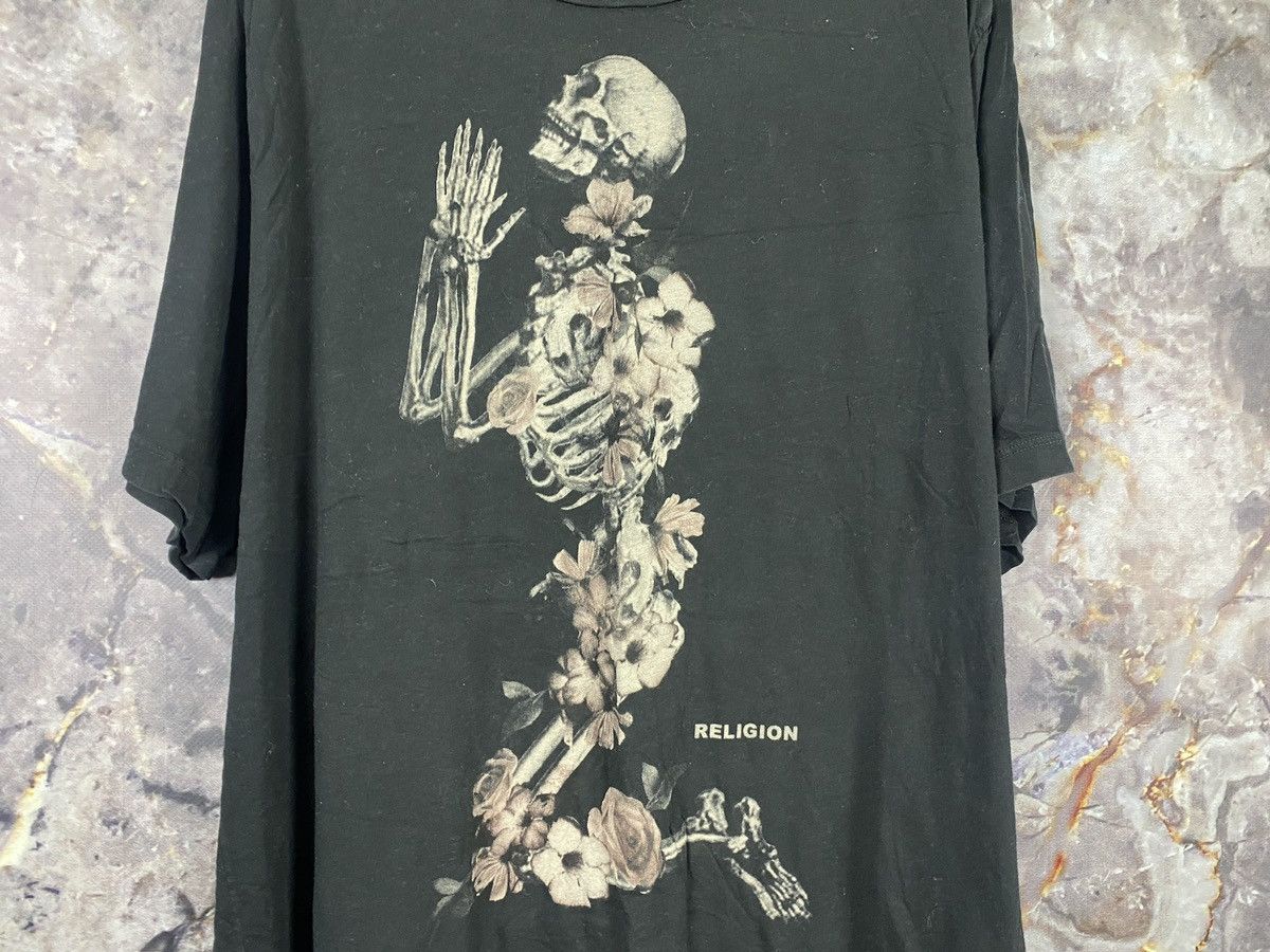 Japanese Brand × Vintage Men’s Religion T-Shirt Streetwear Vintage Size XXL Size US XXL / EU 58 / 5 - 4 Thumbnail