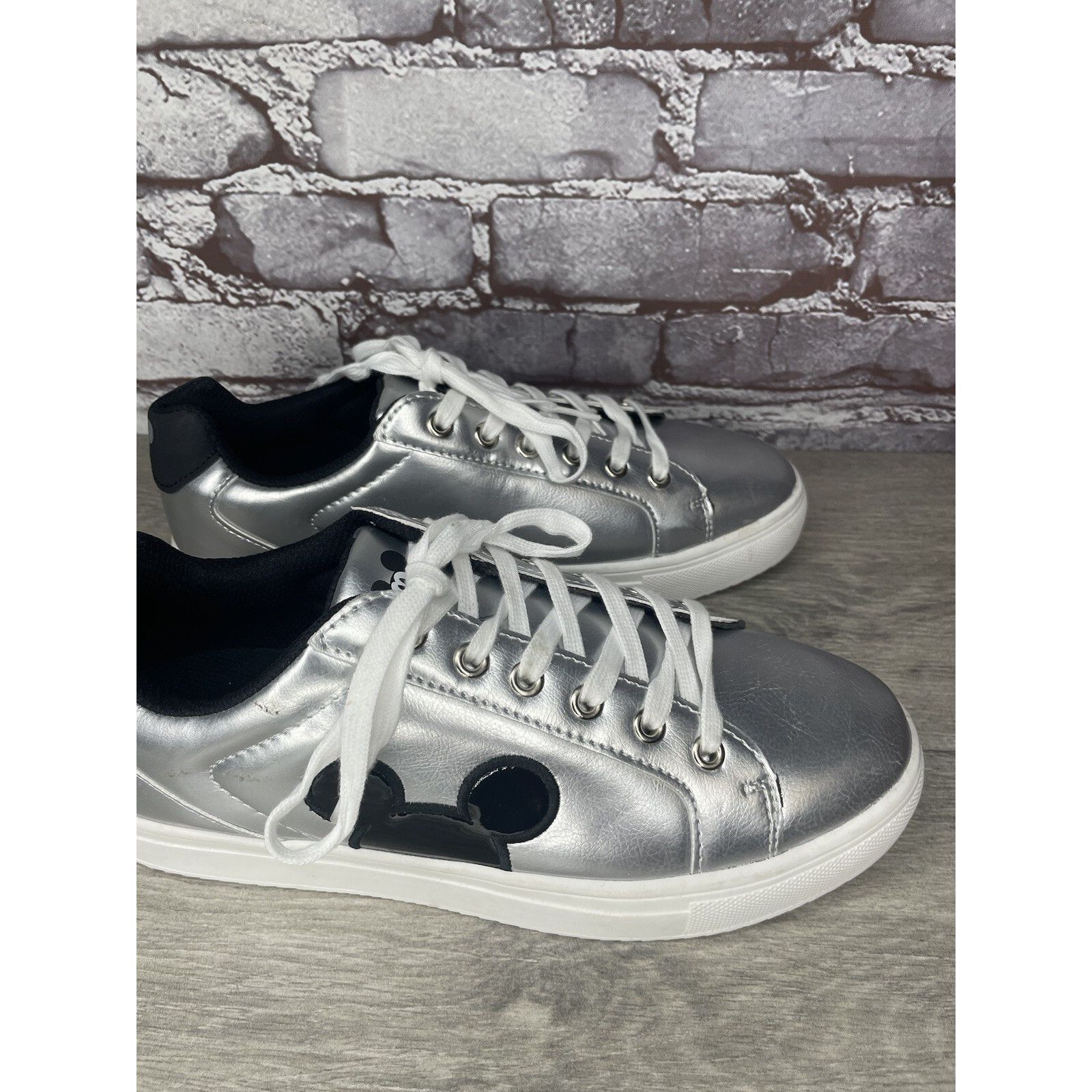 Disney Disney Mickey Mouse Silver Metallic Textile Lace Up Low Snea Size US 10 / IT 40 - 12 Thumbnail