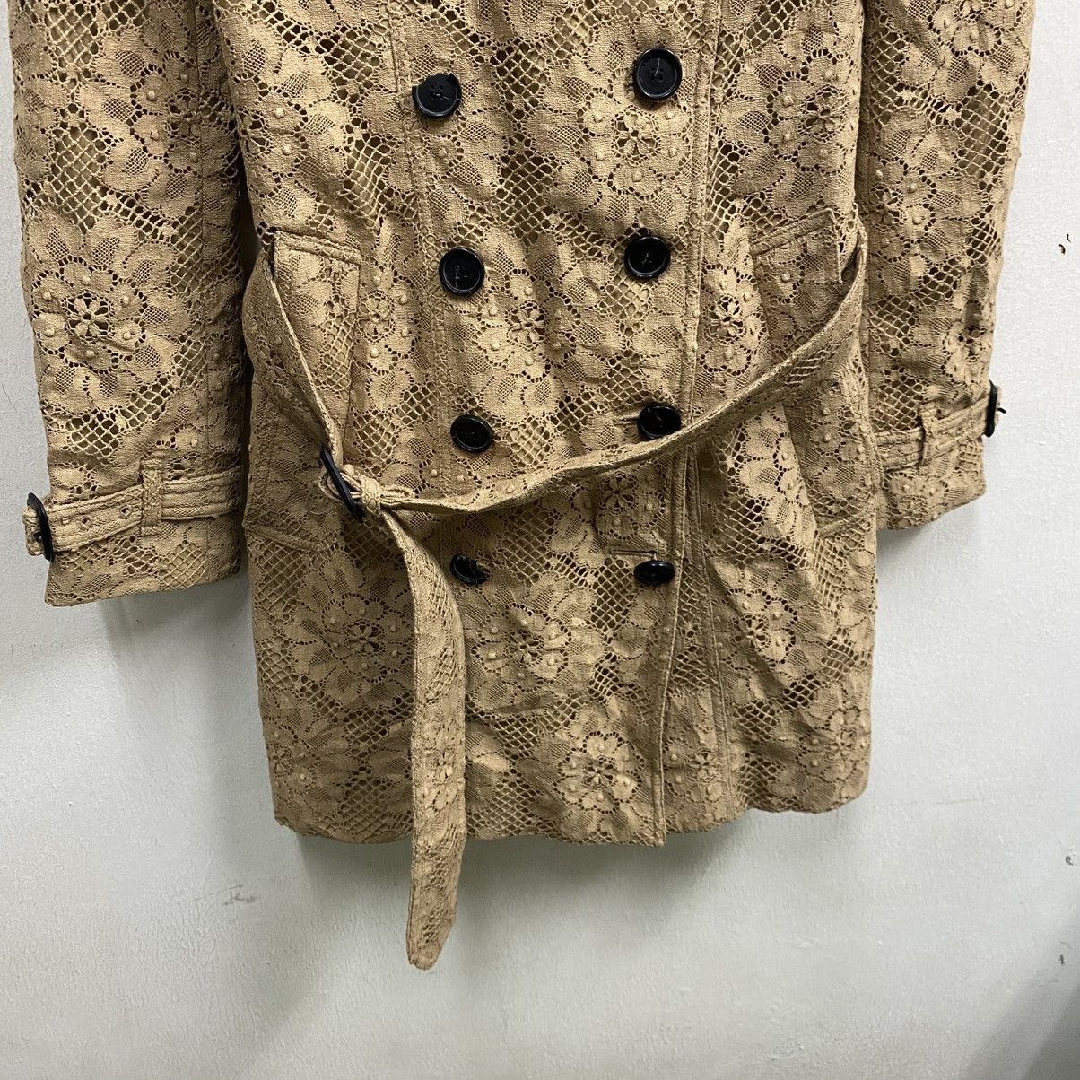 Burberry Burberry London Camel Lace Belted Trench Coats Size XS / US 0-2 / IT 36-38 - 6 Thumbnail