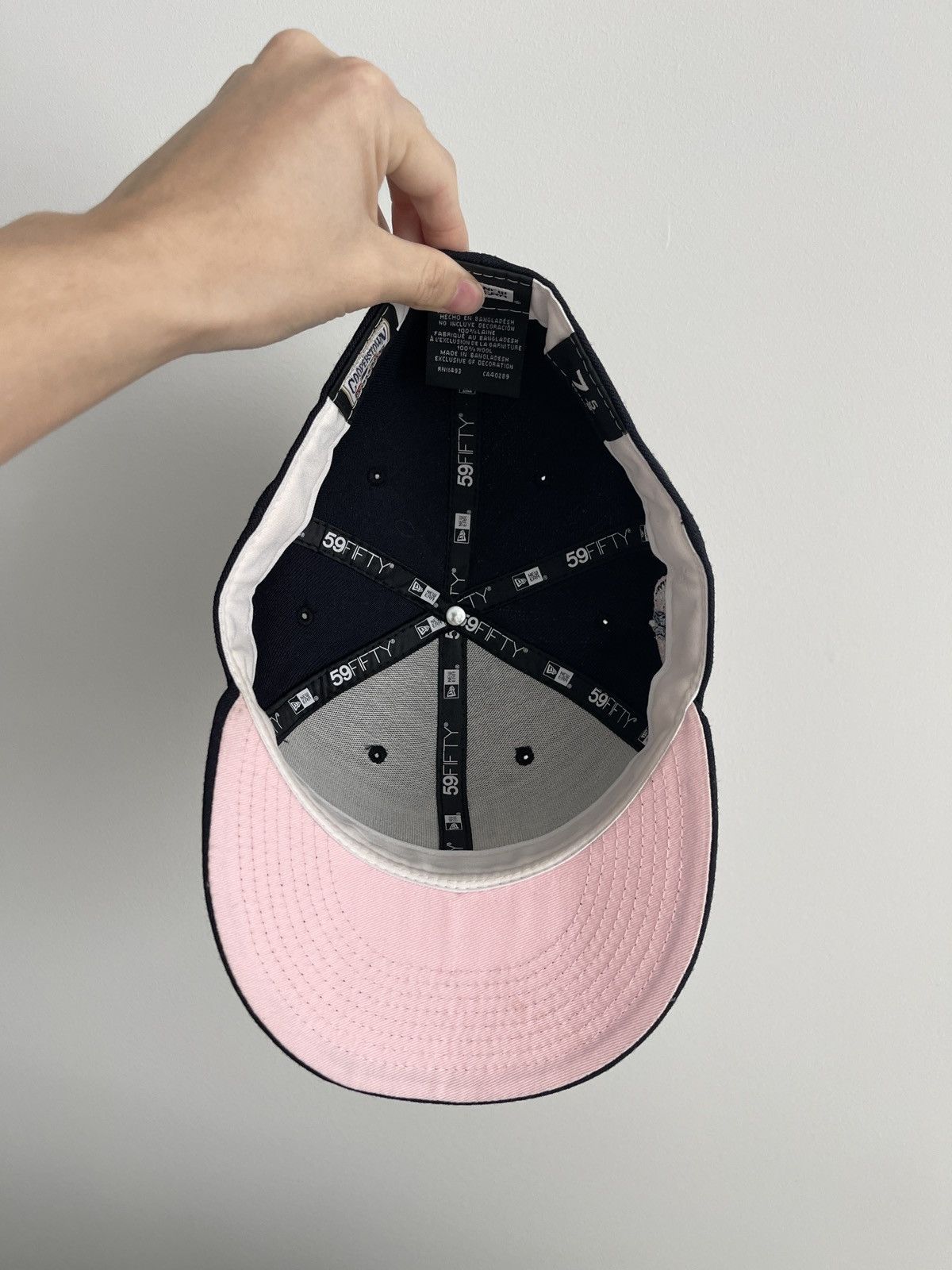 MLB New York Yankees Floral 27 Championships Patch Pink Brim Hat Size ONE SIZE - 8 Thumbnail