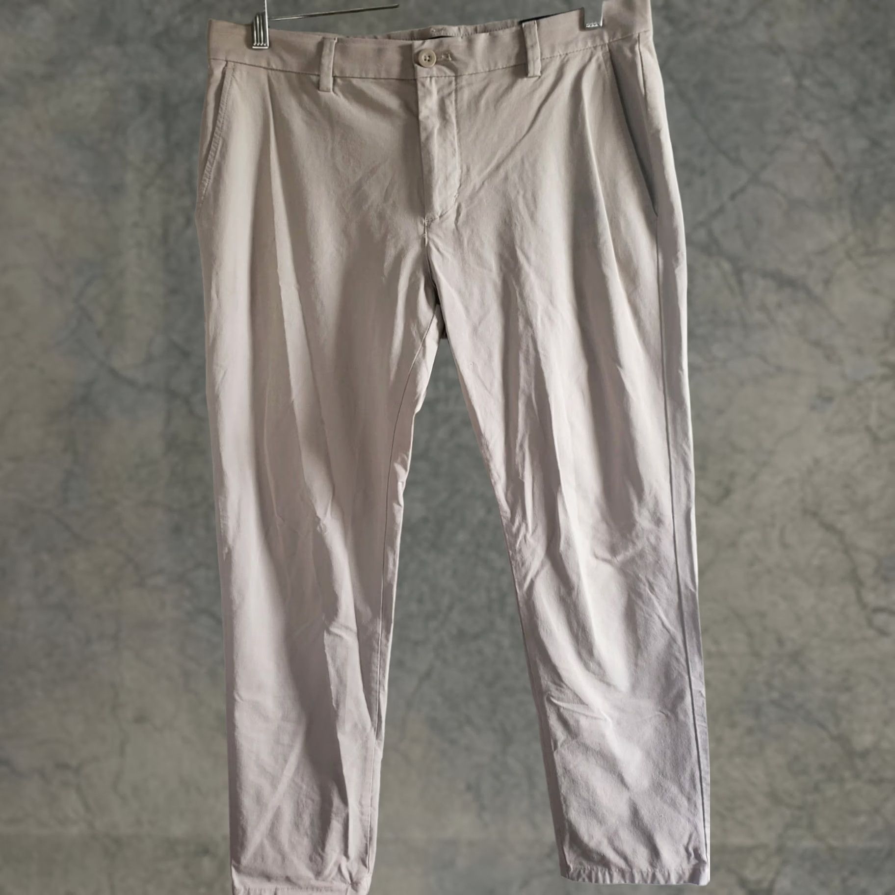 Vineyard Vines Vineyard Vines Breaker Performance Pants Beige Mens Golfing 32 x 30 Cotton Nylon Spandex Size US 32 / EU 48 - 1 Thumbnail