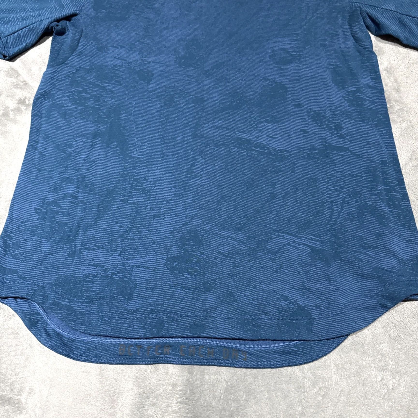 Lululemon Lululemon Shirt Mens Medium Blue Camo Drysense Short Sleeve Gym Athleisure Size US M / EU 48-50 / 2 - 3 Thumbnail