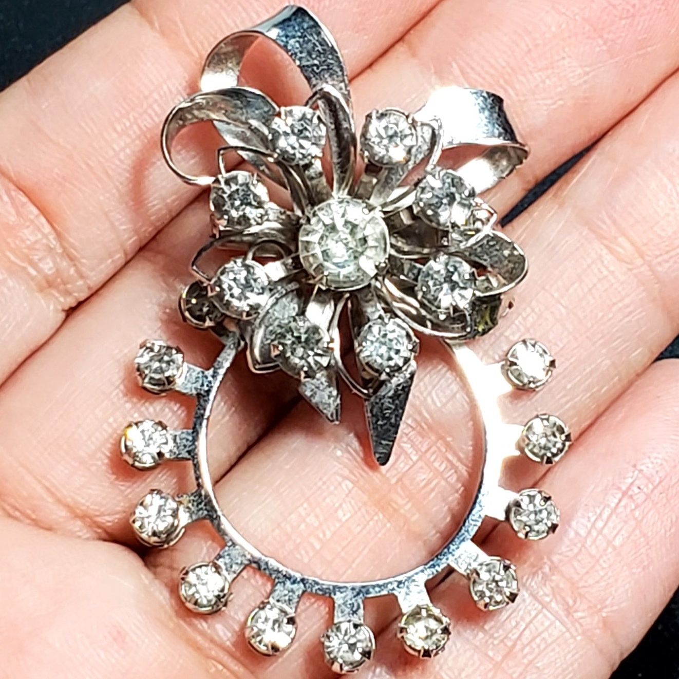 Other Silver Tone Clear Rhinestone Broach Unsigned 2" Size ONE SIZE - 1 Thumbnail