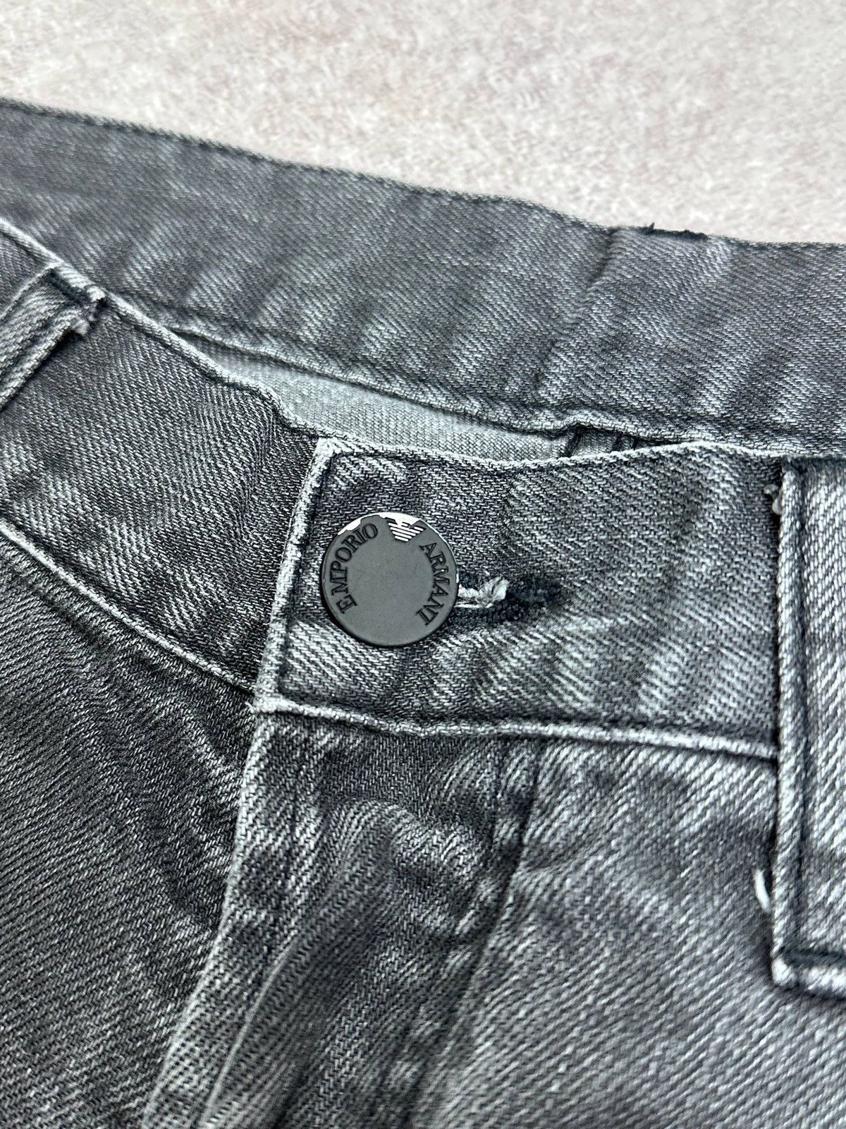 Emporio Armani Vintage Emporio Armani Metal Logo Grey Baggy Jeans Rare 30 Size US 30 / EU 46 - 8 Thumbnail