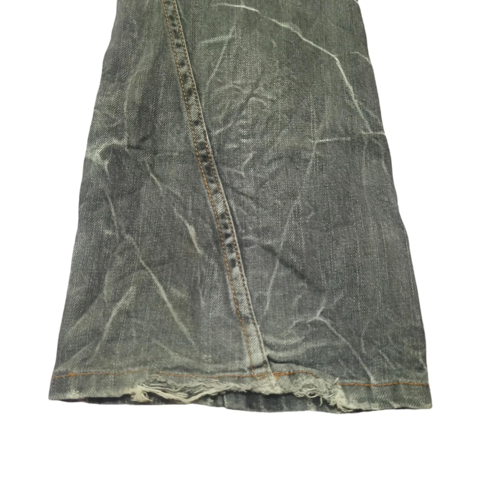 Who Decides War 💥Insane 90s Japanese Antful Jeans Distressed Flared bootcut Size US 30 / EU 46 - 16 Thumbnail