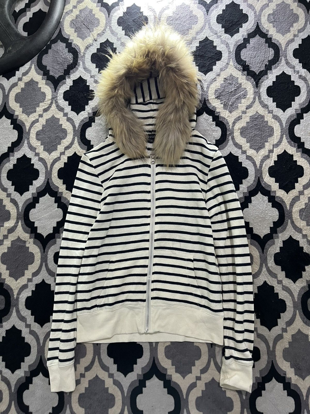 Le Grande Bleu (L.G.B.) Japanese sorridere fauxfur striped hoodie y2k Size US M / EU 48-50 / 2 - 1 Thumbnail