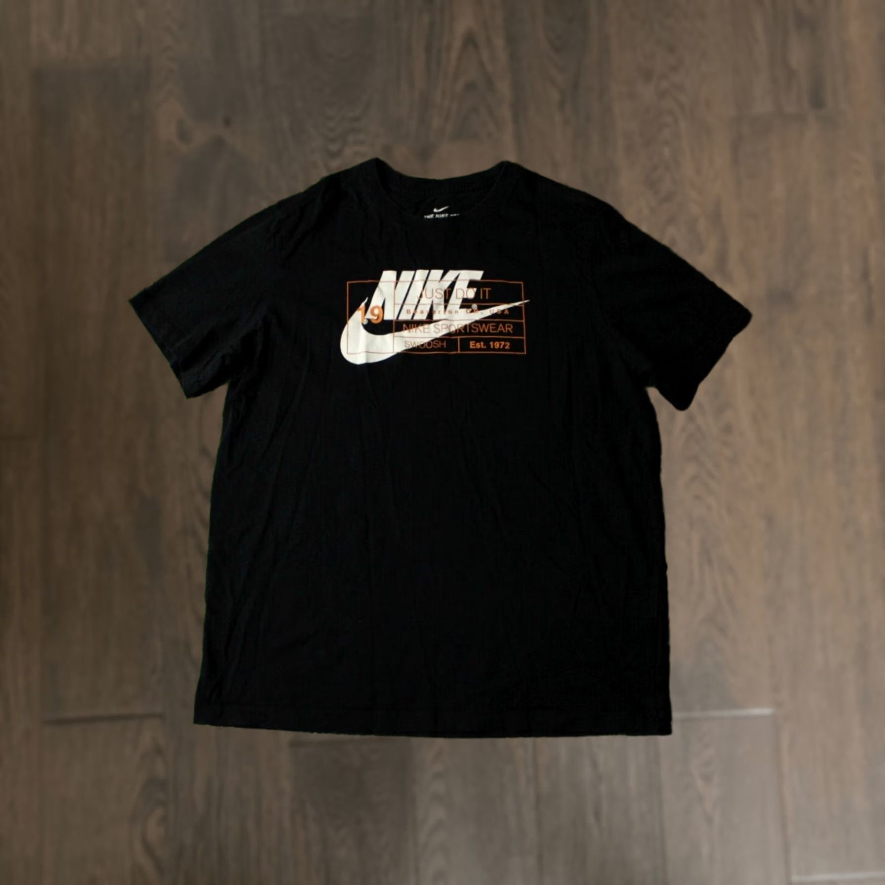 Nike NIKE T-SHIRT Shirt Men 2020 Jersey Short Sleeve Black Large Adult L 100% Cotton The Nike Tee Skein Size US L / EU 52-54 / 3 - 1 Thumbnail