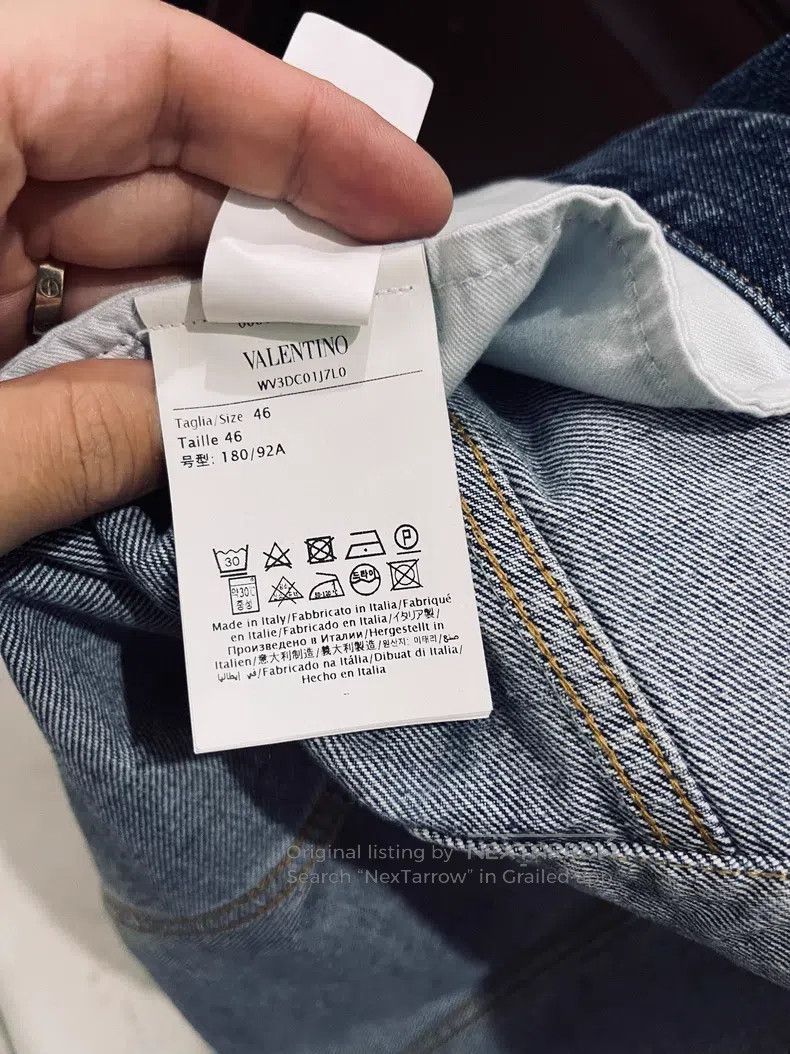 Valentino Valentino Full print of big logo denim jacket and jacket Size US S / EU 44-46 / 1 - 4 Thumbnail
