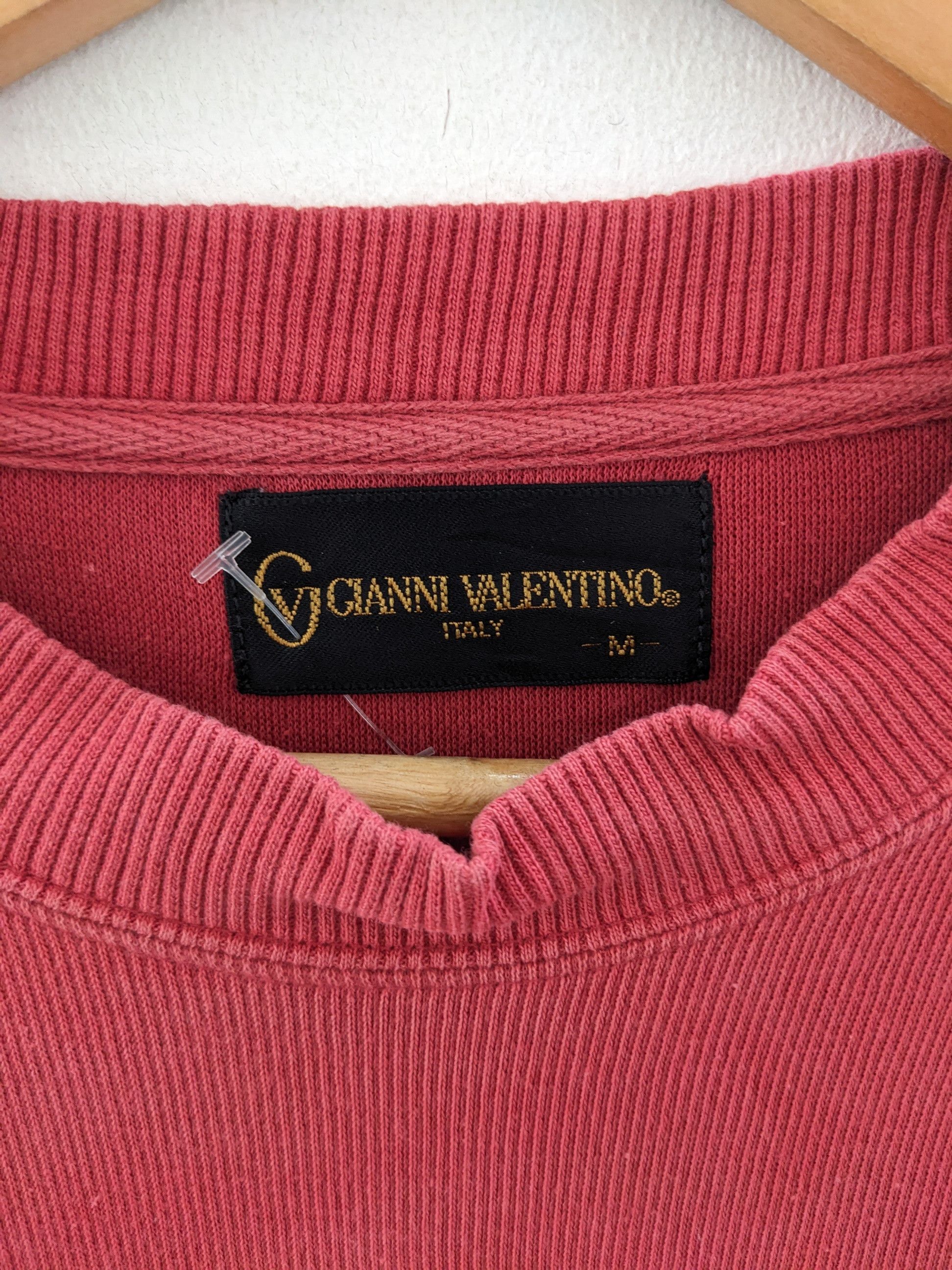 Vintage Vintage Gianni Valentino Sweatshirt Faded Distressed Size US M / EU 48-50 / 2 - 11 Thumbnail