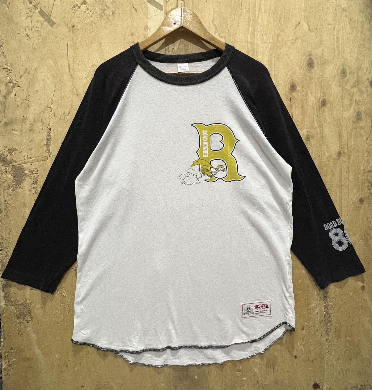 image of Vintage x Warner Bros Cheswick X Road Runner in White, Men's (Size Large)
