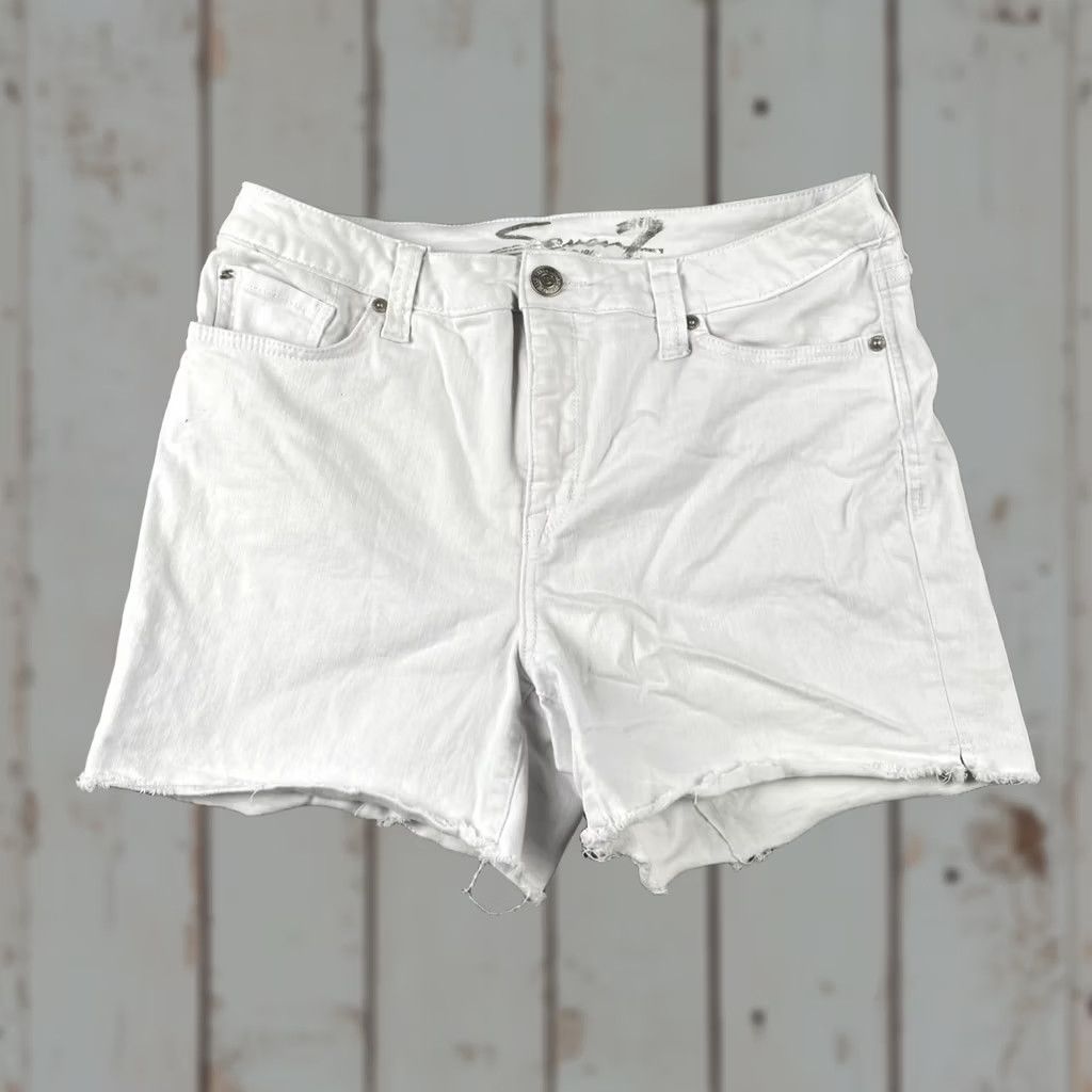 Vintage Seven7 Jeans Weekend Shorts Women’s Size 12 White Logo EUC Short Cut-Off 4 Inch Inseam Mens? Size 34" / US 12 / IT 48 - 1 Thumbnail