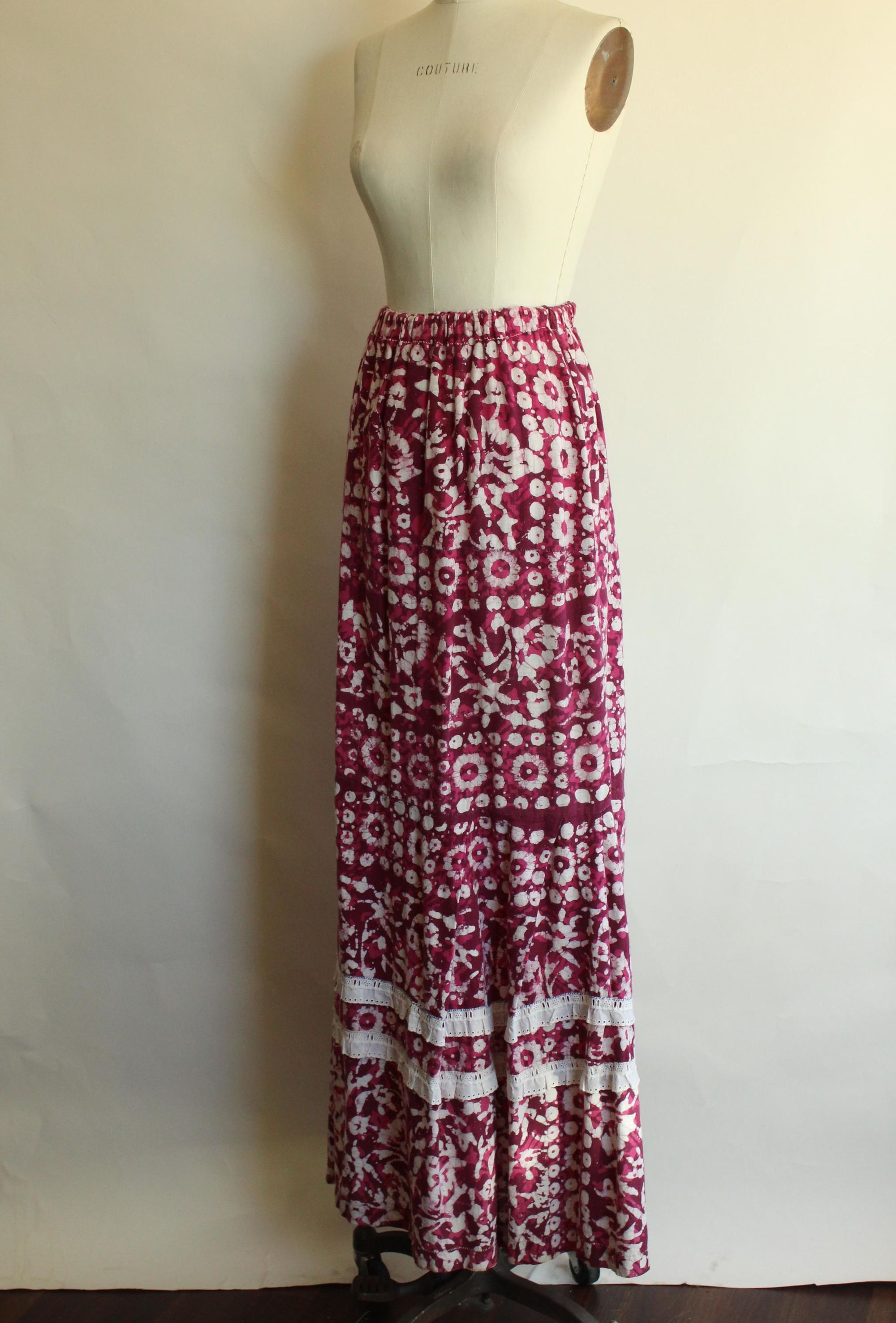 Vintage Vintage 1960s 1970s Maxi Skirt, Volup Pink & Purple Ethnic F Size 32" / US 10 / IT 46 - 8 Thumbnail
