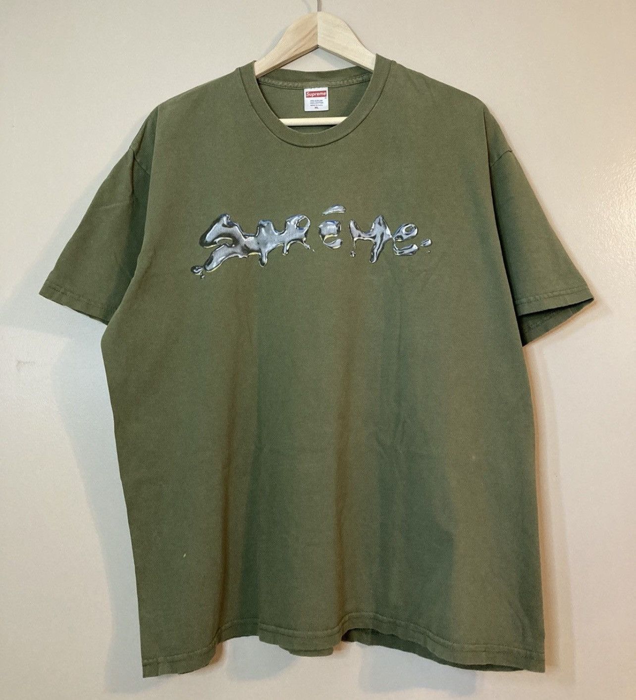 Supreme Supreme liquid logo FW18 Size US XL / EU 56 / 4 - 2 Thumbnail