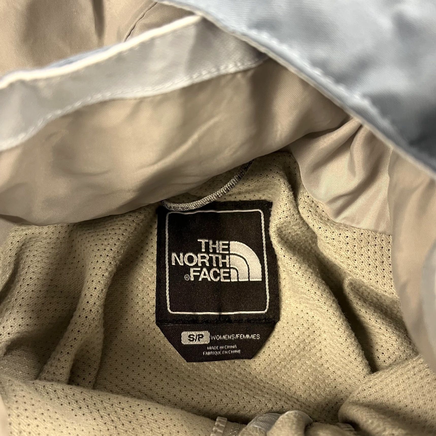 The North Face The North Face Jacket Womens Small Gray HyVent Hooded Waterproof Ski Rain Size S / US 4 / IT 40 - 4 Thumbnail