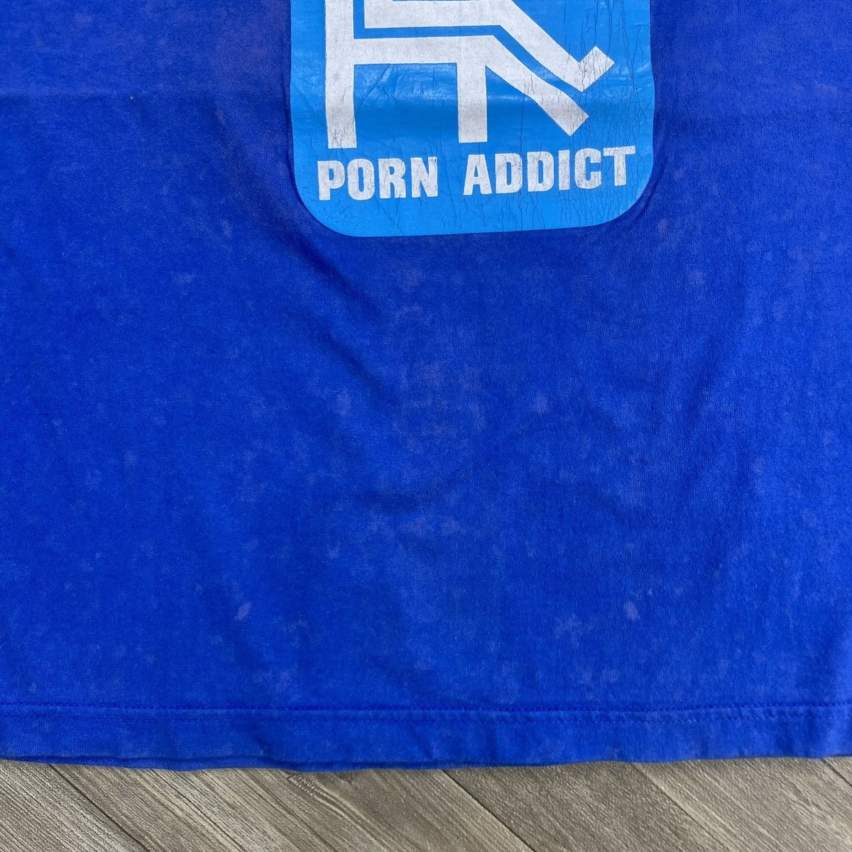 If Six Was Nine 1990s Vintage Tultex Porn Addict Haooked Up Tee Size US S / EU 44-46 / 1 - 7 Thumbnail