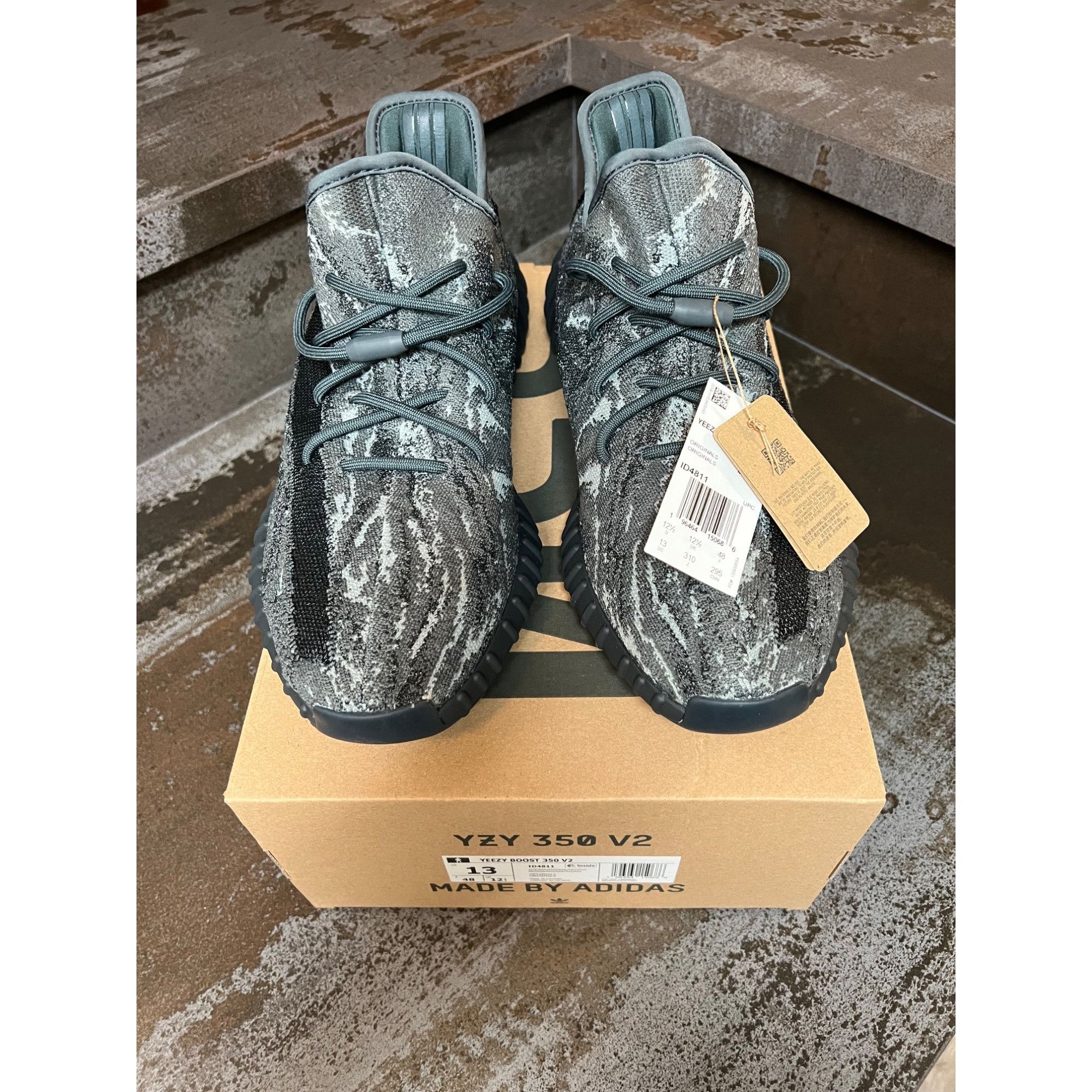 Yeezy adidas Yeezy Boost 350 V2 MX Dark Salt ID4811 Size 13 Size US 13 / EU 46 - 2 Thumbnail