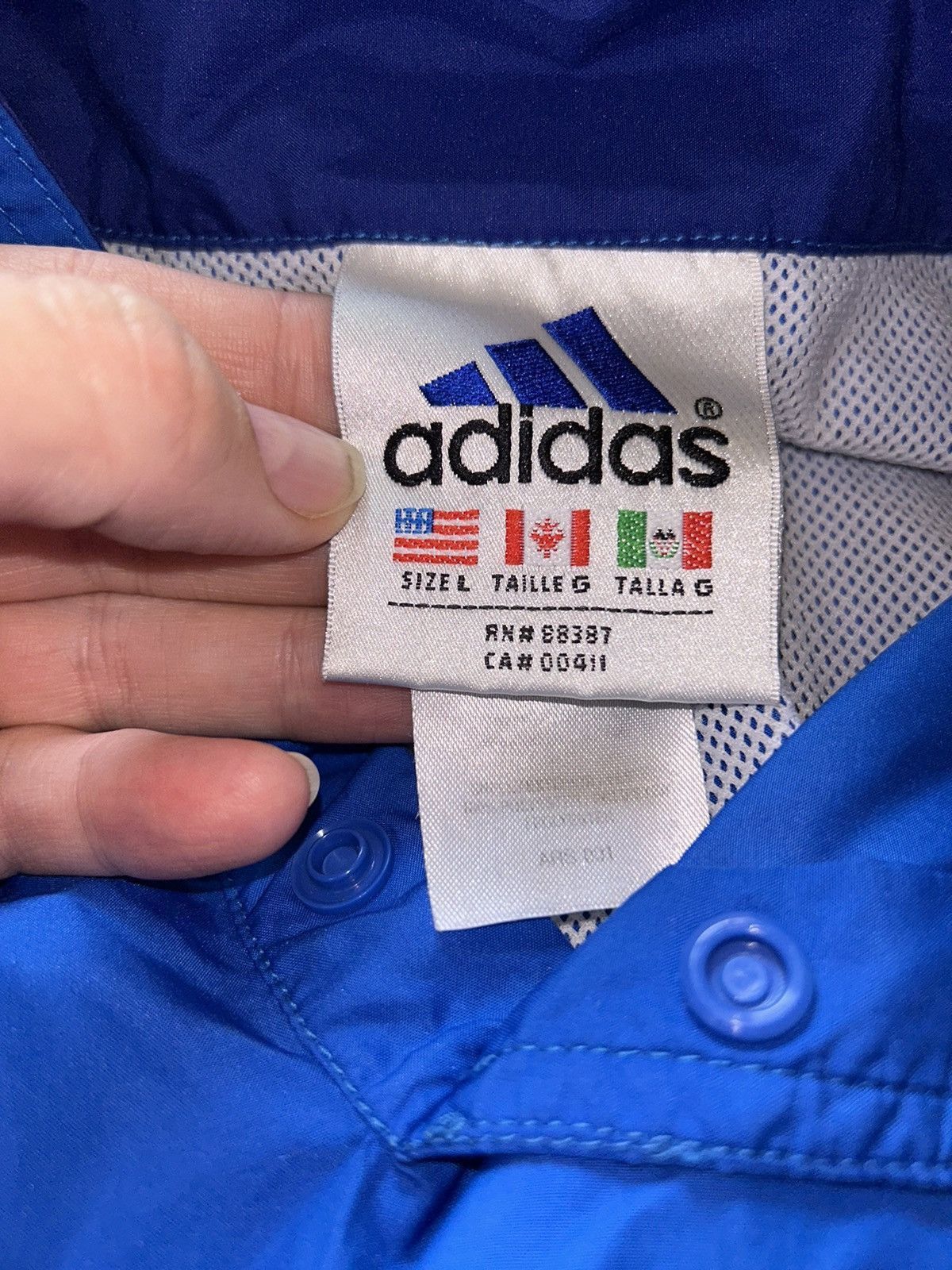 Adidas Mens Vintage Adidas windbreaker size L Size US L / EU 52-54 / 3 - 4 Thumbnail