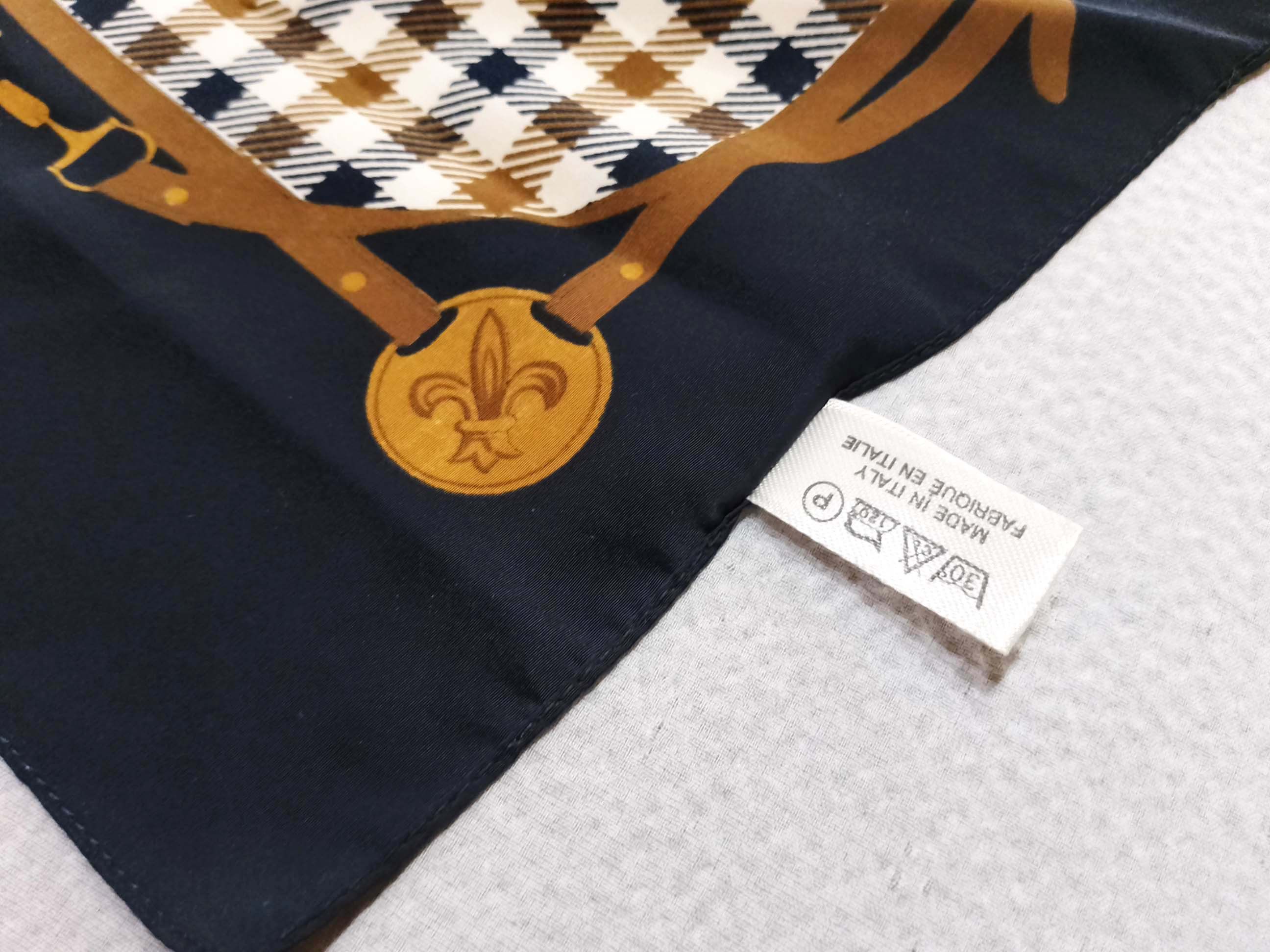 Aquascutum Aquascutum Classic Scarf – Check Pattern Size ONE SIZE - 5 Thumbnail