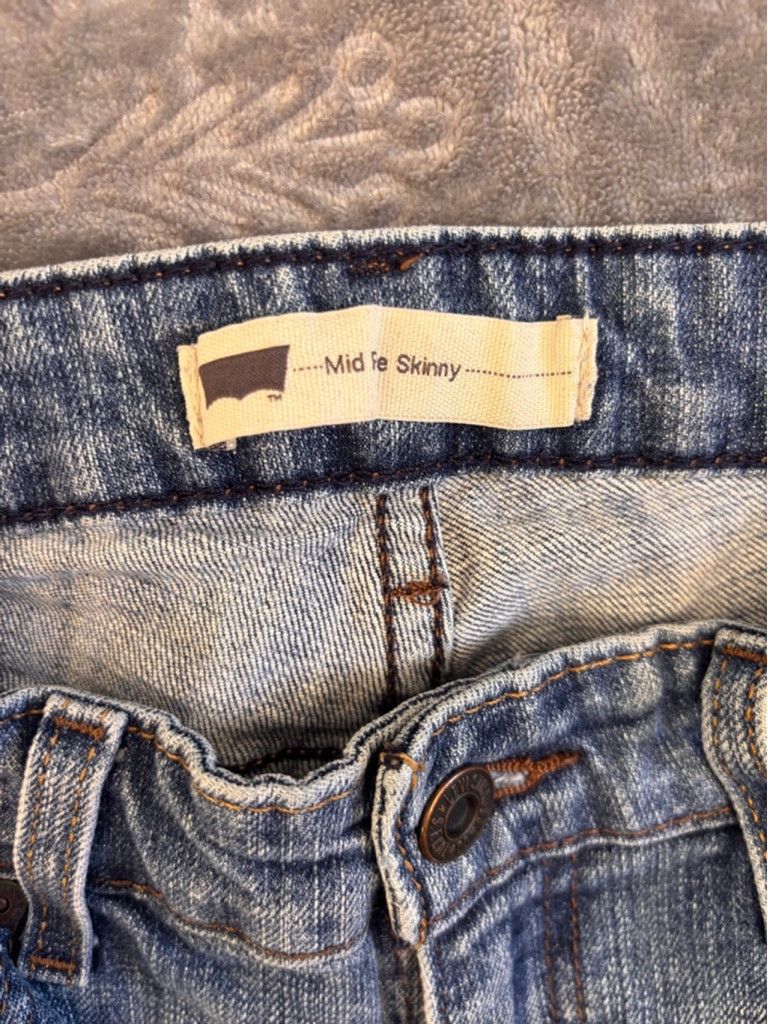 Levi's Women's Levi's Mid-Rise Skinny Jeans Size 28 Blue Denim Size 28" / US 6 / IT 42 - 8 Thumbnail