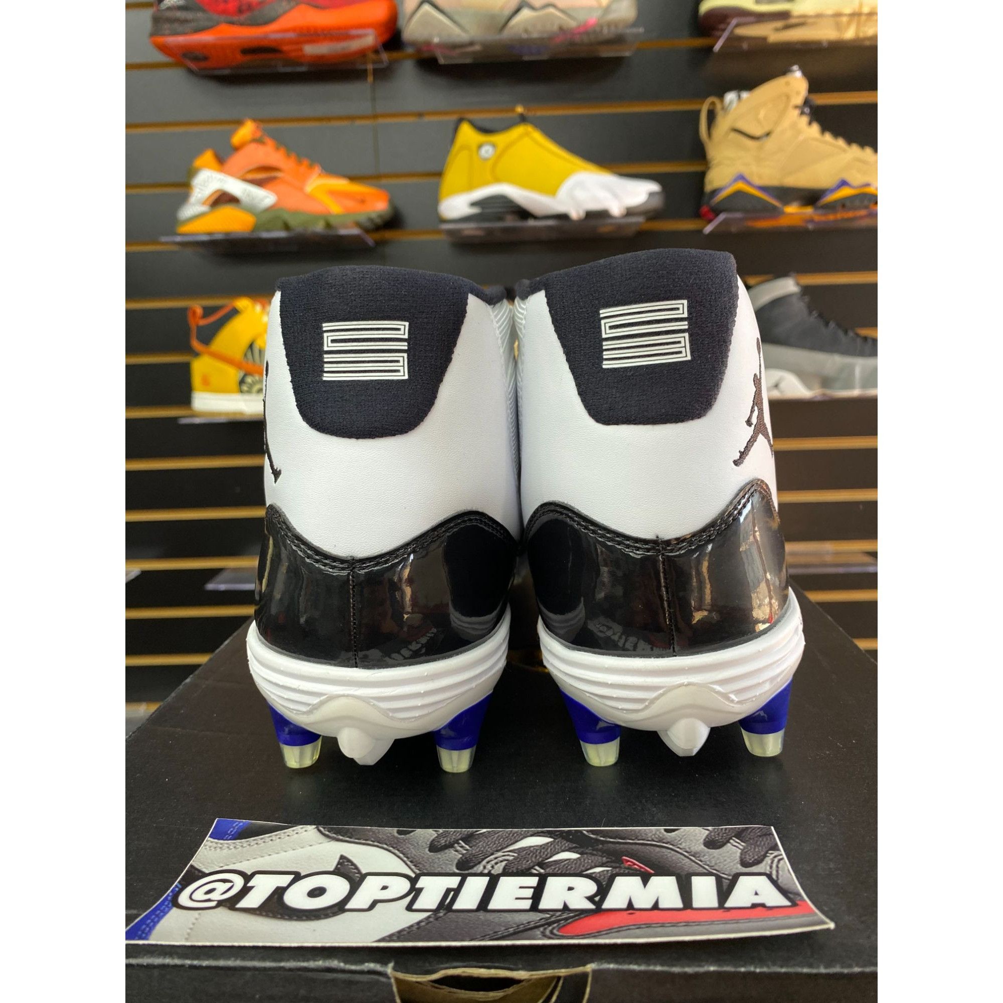 Jordan Brand air jordan 11 cleat concord 2018 sz 11 BRAND NEW Size US 11 / EU 44 - 4 Thumbnail