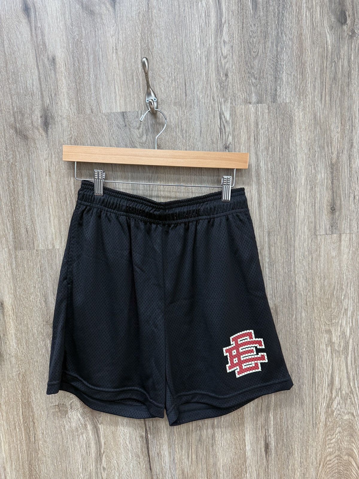 Eric Emanuel Eric Emmanuel Red Logo Shorts Size US 31 - 1 Thumbnail