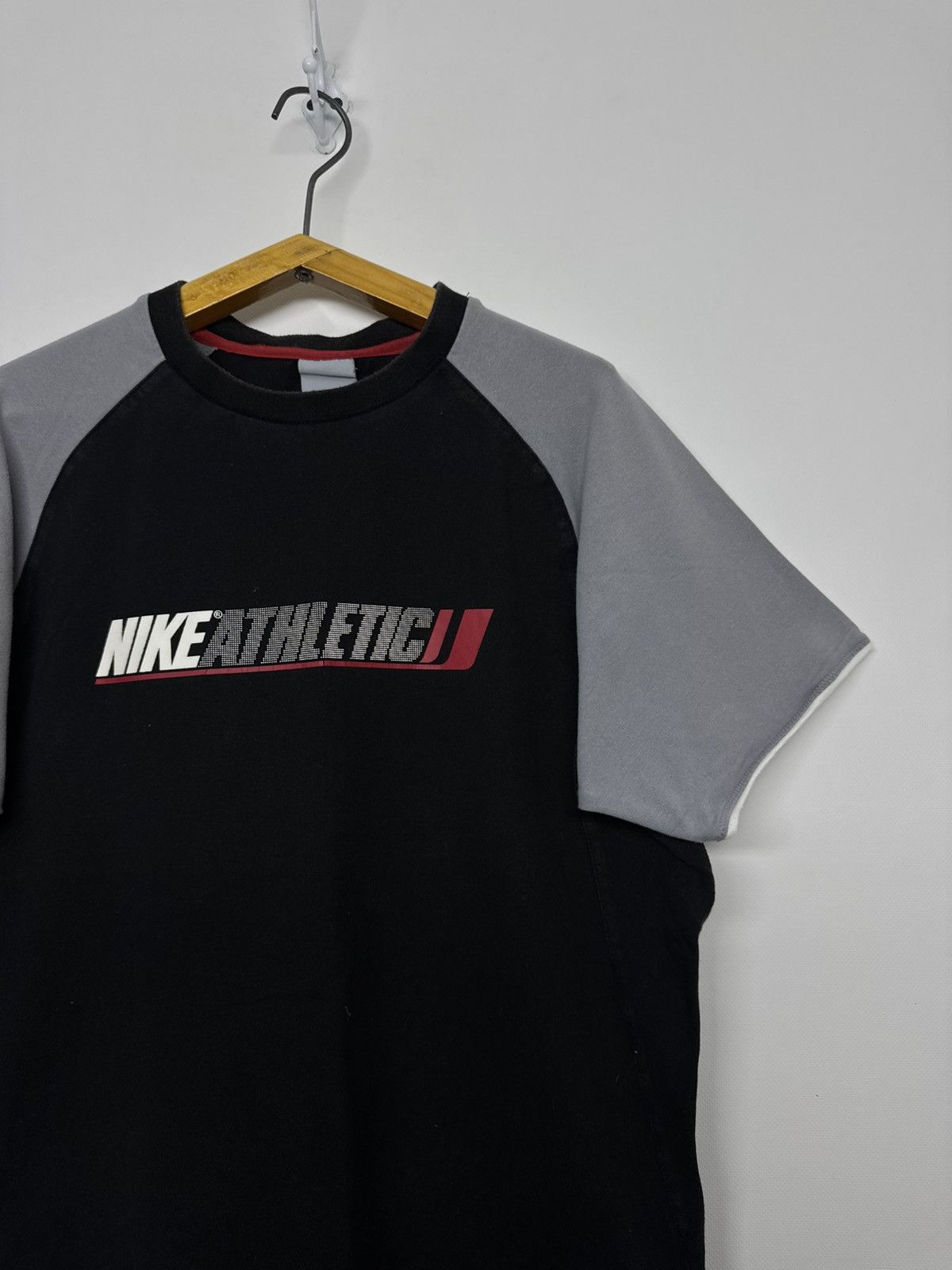 Nike Vintage Y2k Nike Athletic Big Logo T-Shirt 00’s Size US M / EU 48-50 / 2 - 5 Thumbnail