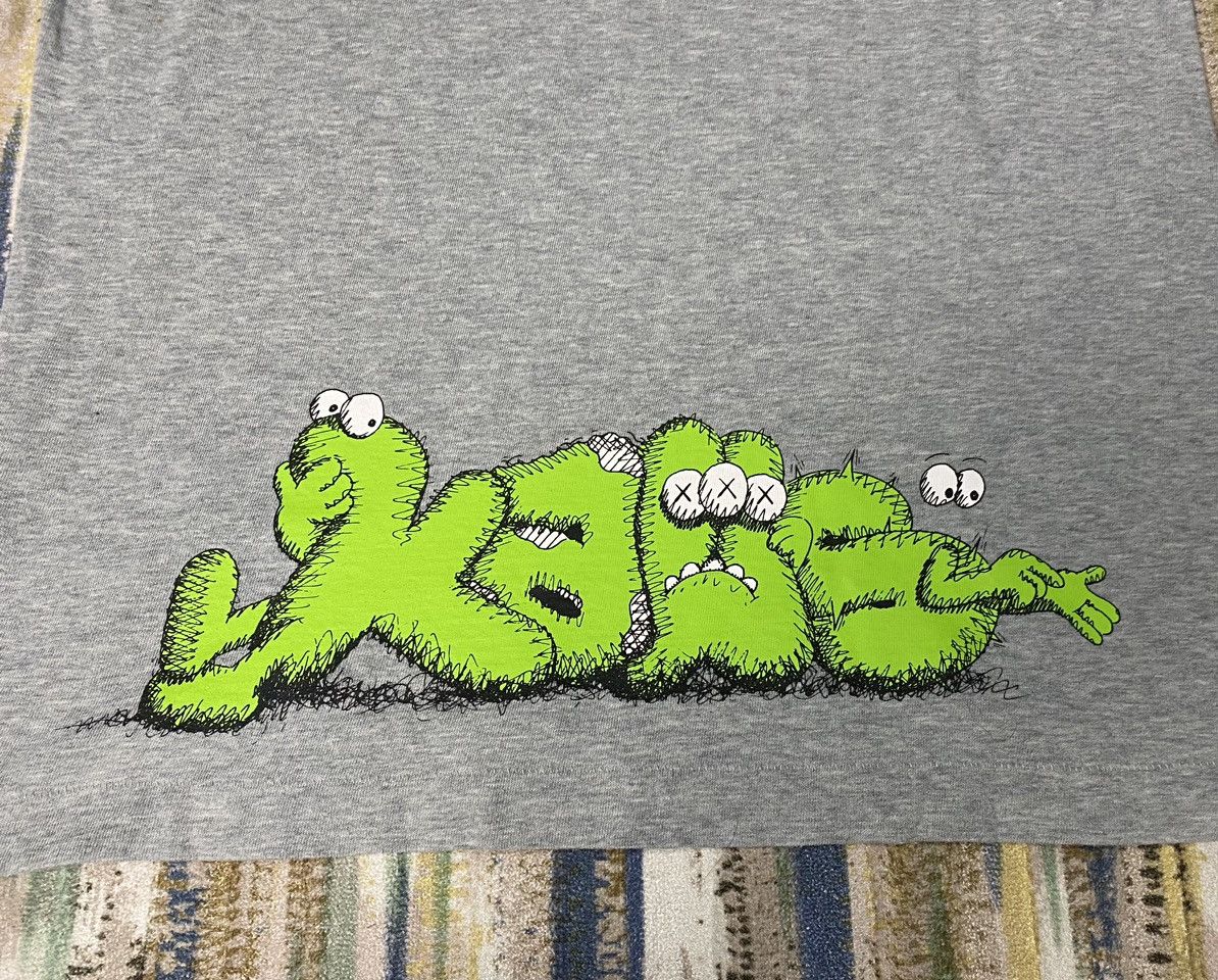 Japanese Brand KAWS x Uniqlo First Gen Tees Size US S / EU 44-46 / 1 - 3 Thumbnail