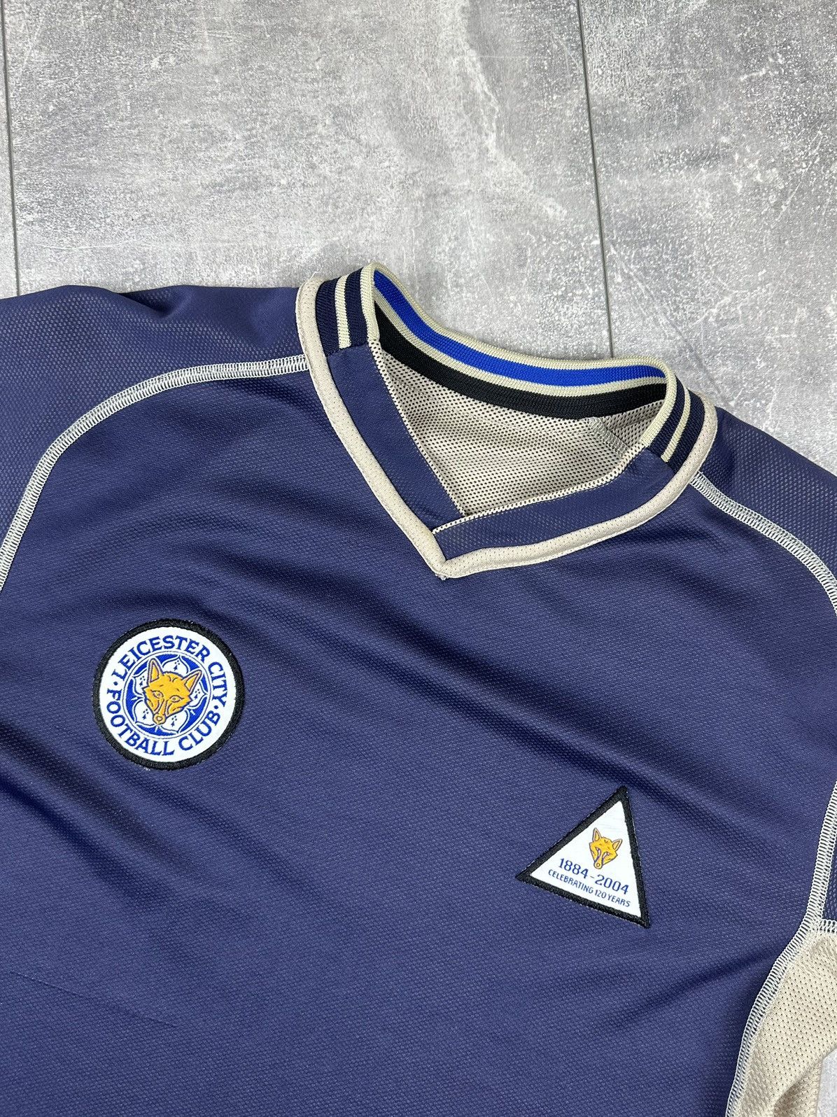 Le Coq Sportif Le Coq Sportif Leicester City 2004/05 Away 120TH Jersey Size US M / EU 48-50 / 2 - 15 Thumbnail
