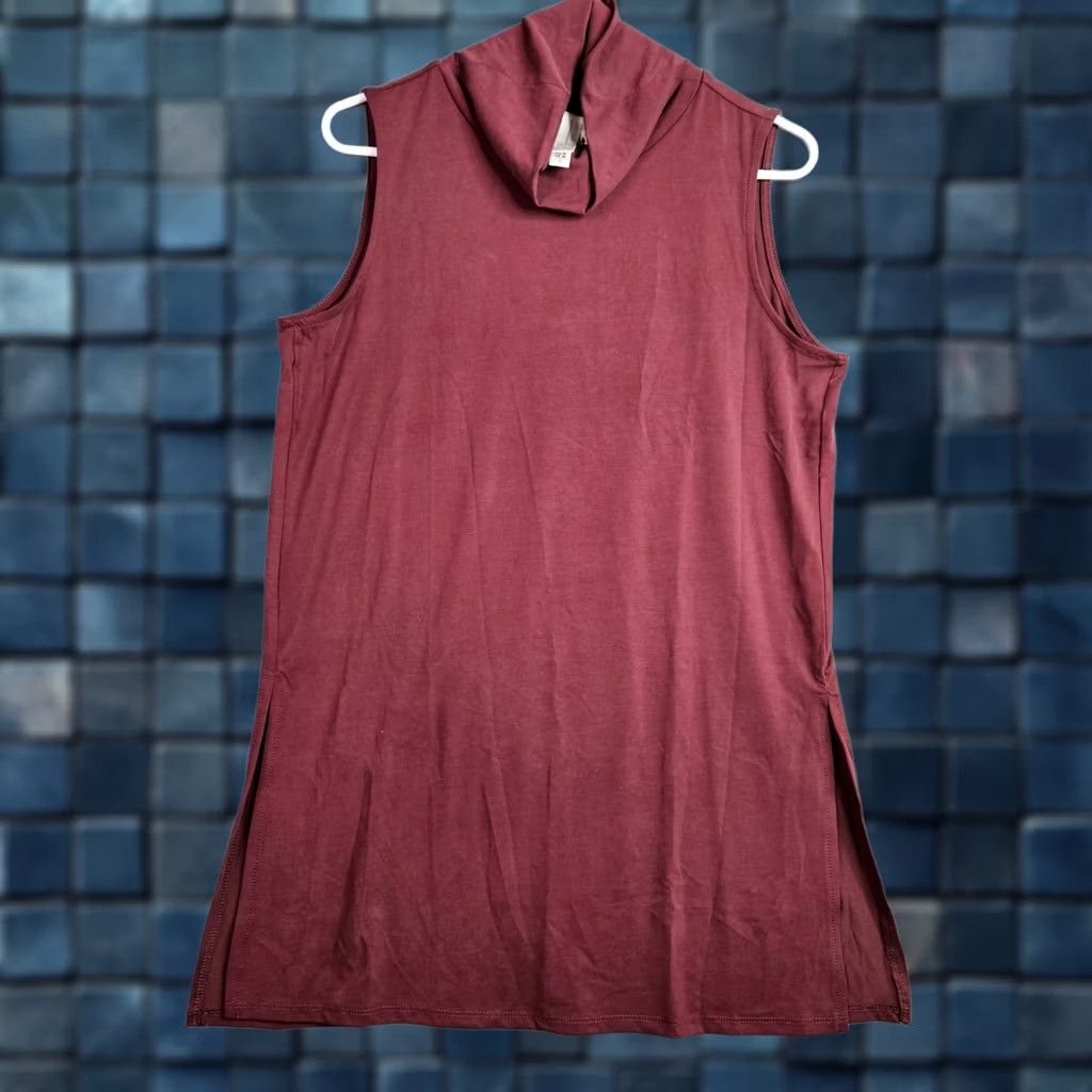 Vintage Burgundy Sleeveless Tunic Top Women's M Mock Neck Cowl Neck All Seasons Casual Solid Red not provided Size M / US 6-8 / IT 42-44 - 1 Thumbnail
