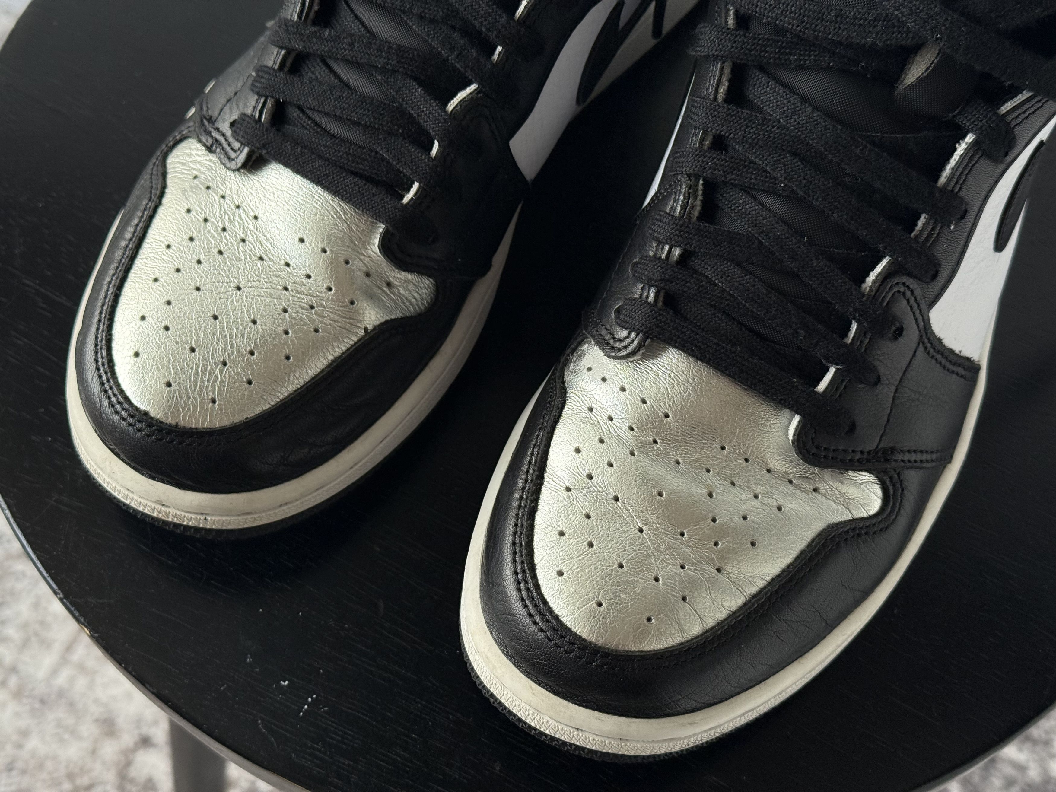 Nike *USED* Nike Air Jordan 1 Retro High OG Silver Toe W10.5 / M9 Size US 9 / EU 42 - 2 Thumbnail